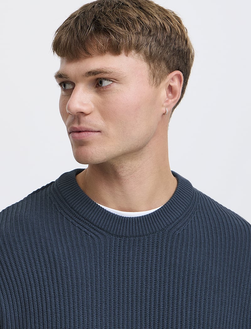 Solid - SDGIA - rundhals - big dipper - 5