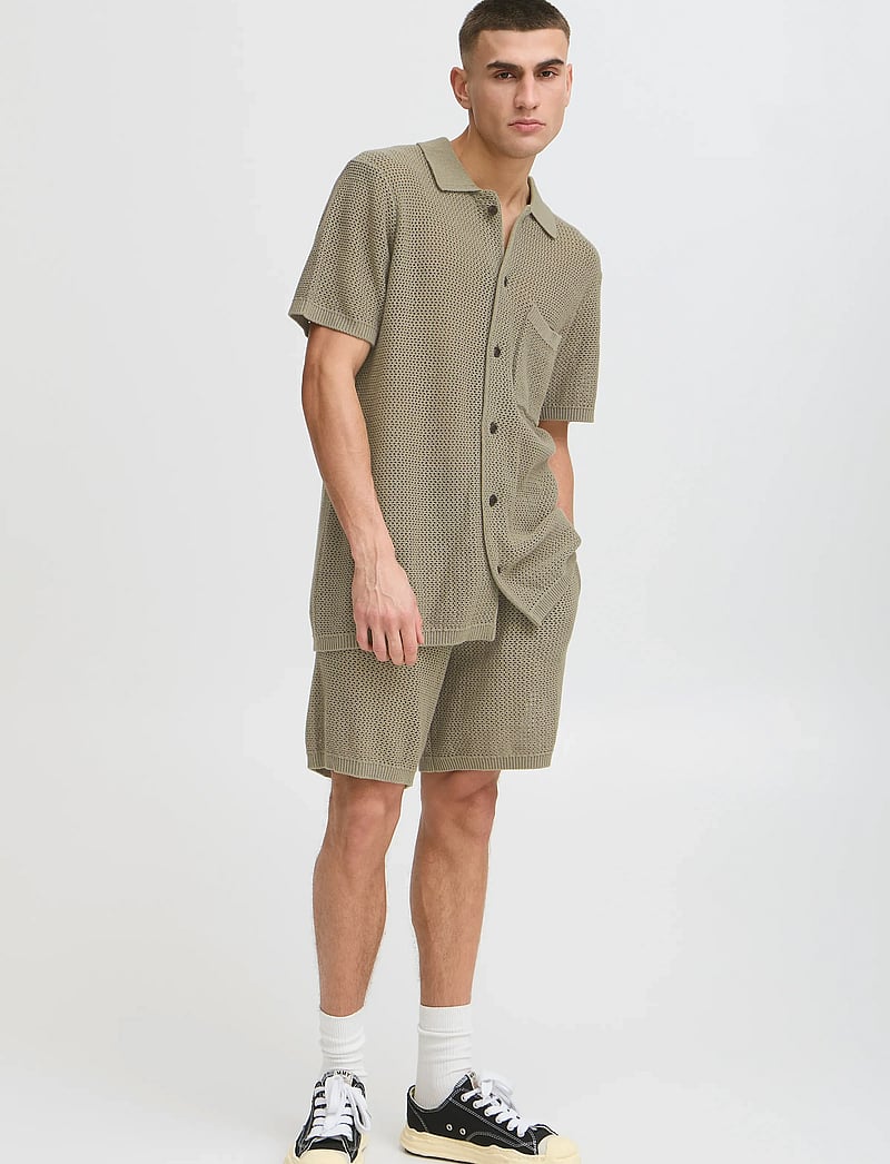 Solid - SDPETRI SS - kurzarmhemden - vetiver - 0