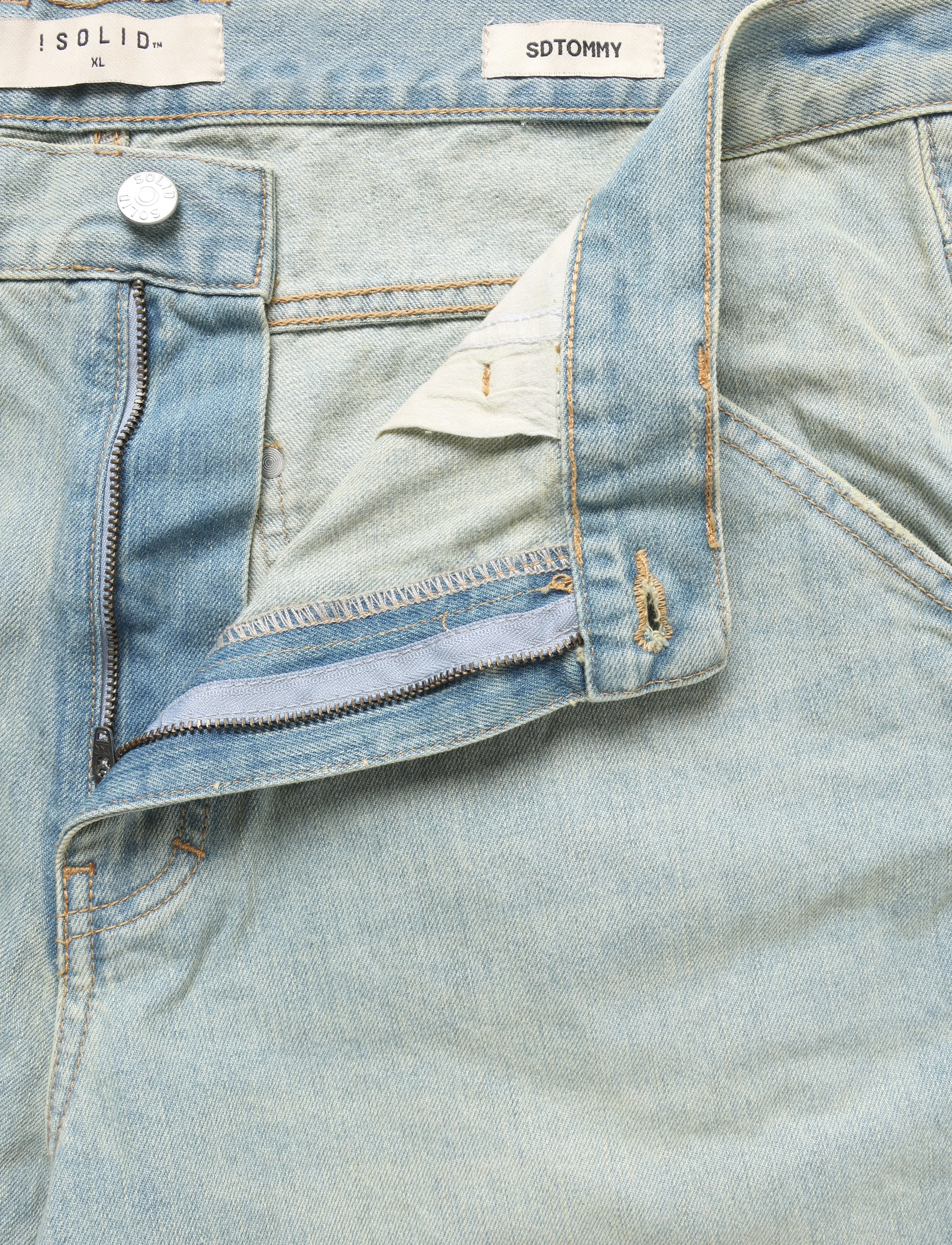 Solid - SDTOMMY TOBIAS SHORTS - light blue bleached denim - 4