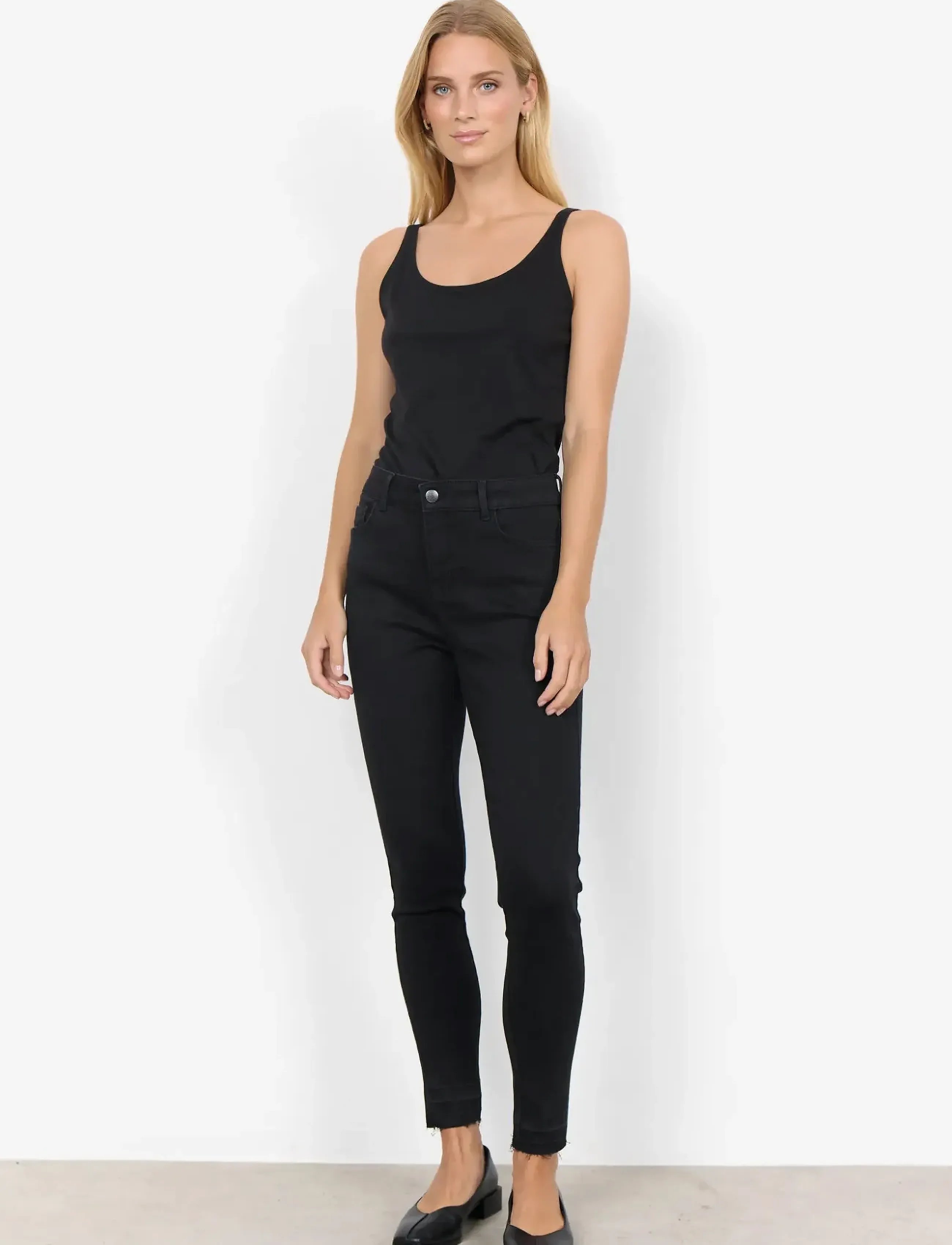Soyaconcept - SC-PYLLE - sleeveless tops - black - 4