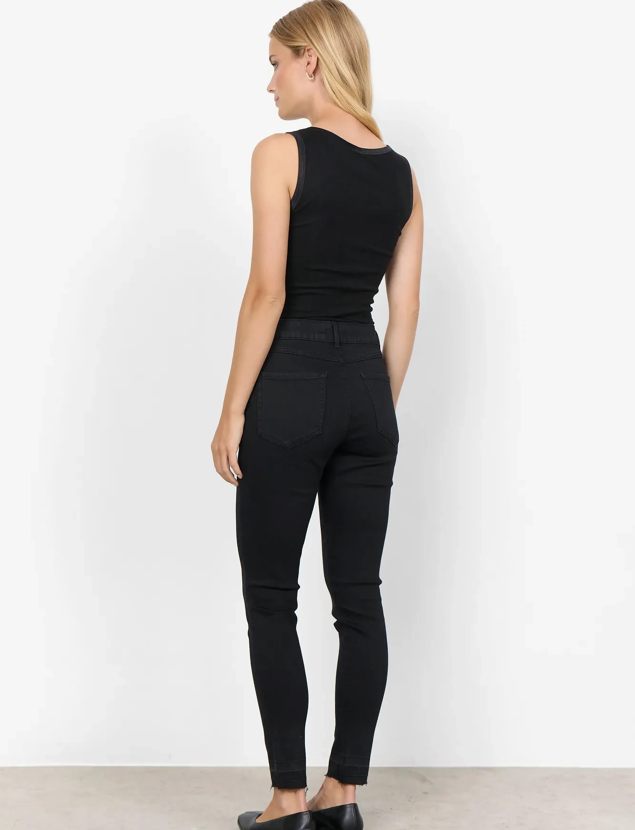 Soyaconcept - SC-RYAN - Ärmellose tops - black - 3