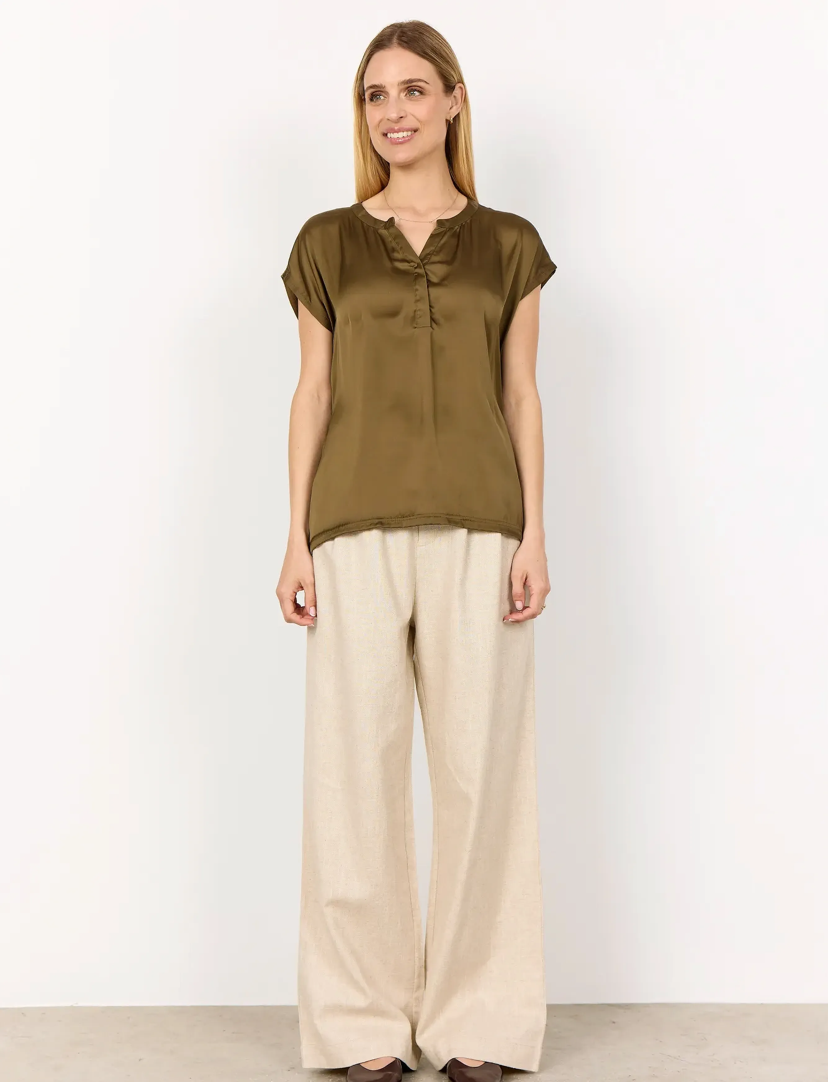 Soyaconcept - SC-THILDE - kortermede bluser - 7230 misty olive - 4
