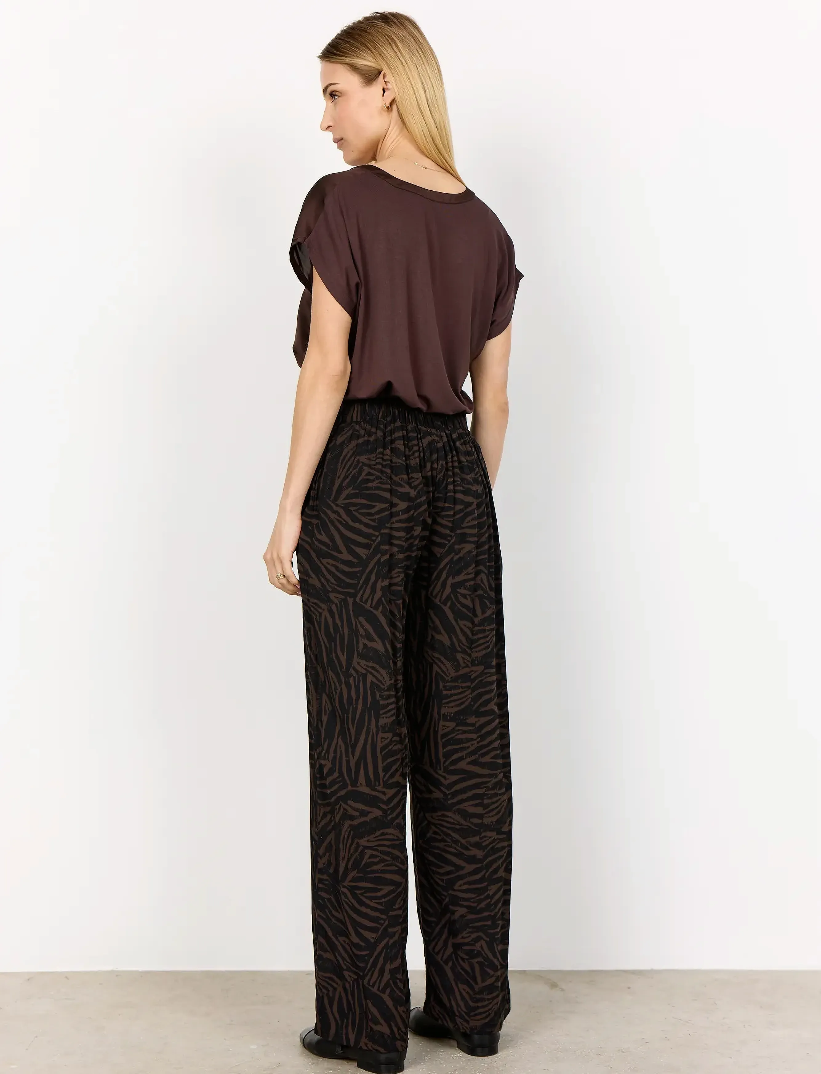 Soyaconcept - SC-THILDE - short-sleeved blouses - 8694 hot fudge - 3