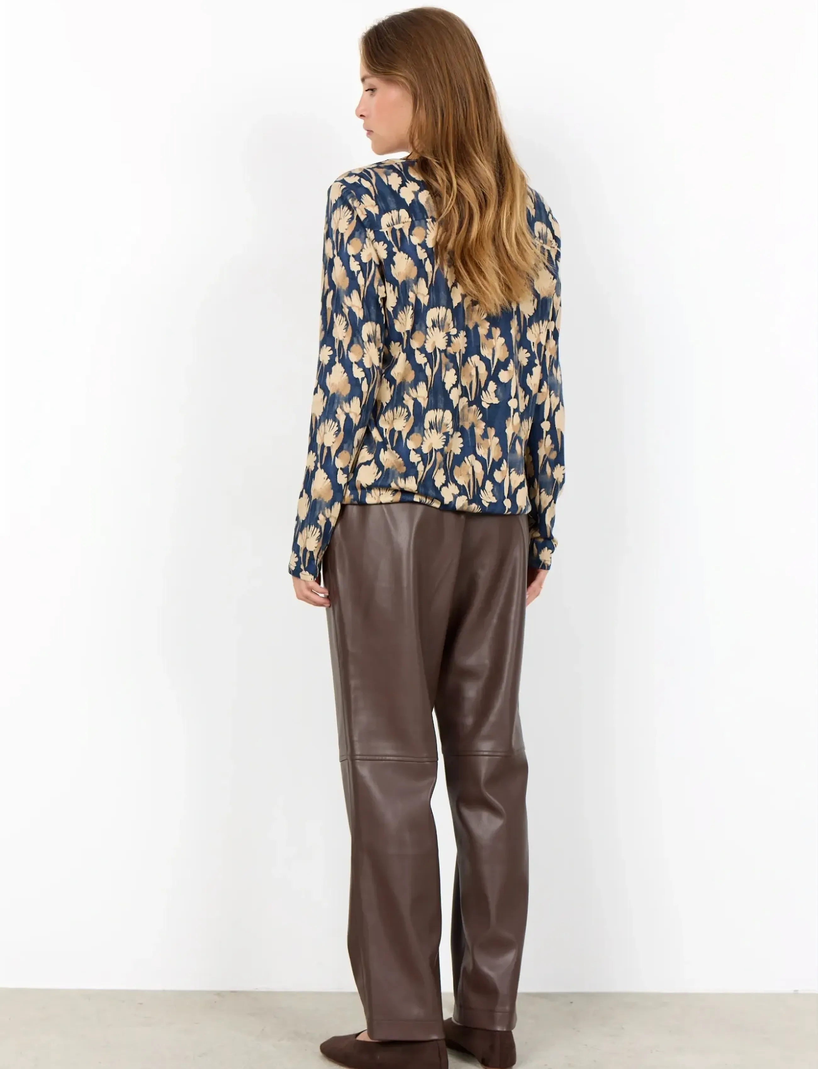 Soyaconcept - SC-FELICITY AOP - langærmede bluser - 6905c navy blazer combi - 3