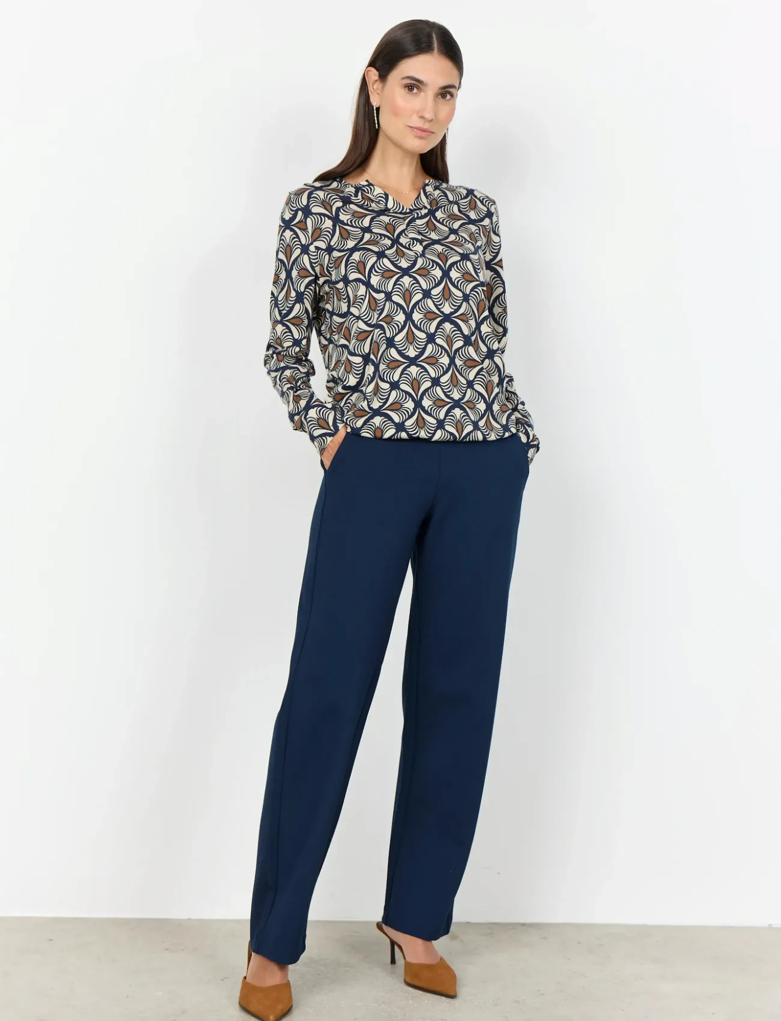 Soyaconcept - SC-FELICITY AOP - long sleeved blouses - 6905c navy blazer combi - 4