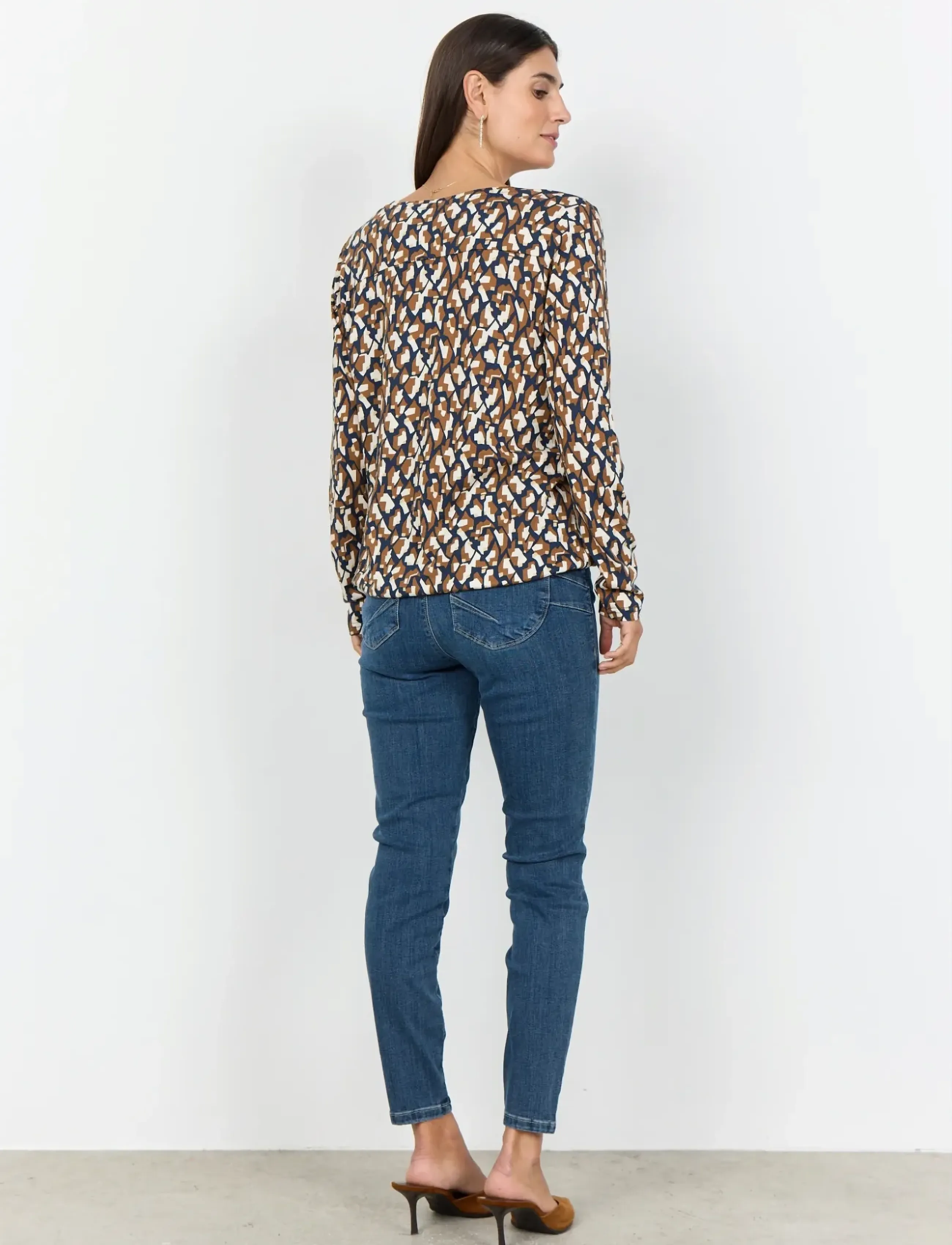Soyaconcept - SC-FELICITY AOP - long sleeved blouses - 6905c navy blazer combi - 3