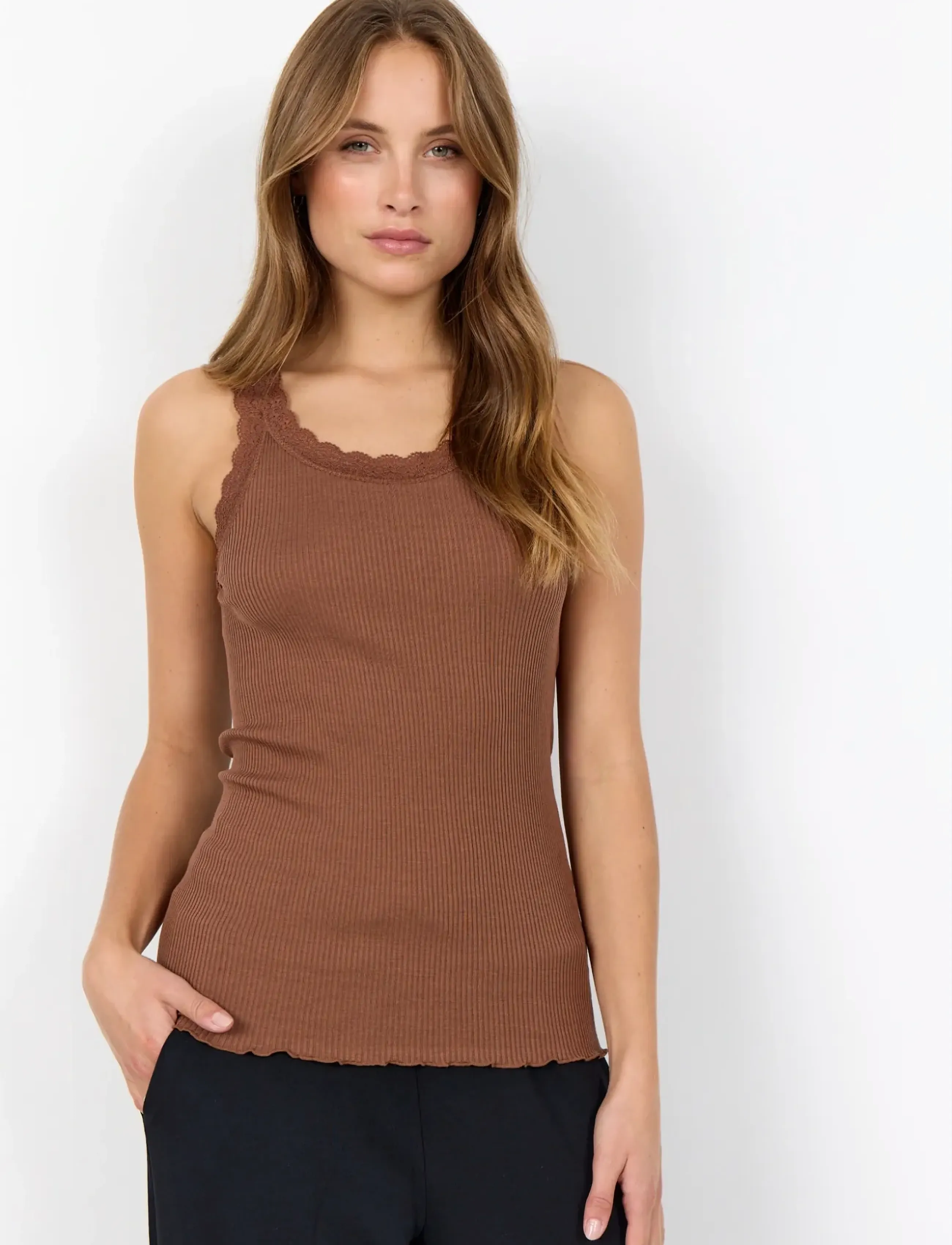 Soyaconcept SC-SARONA - Sleeveless tops - 8710 TOFFEE / brown