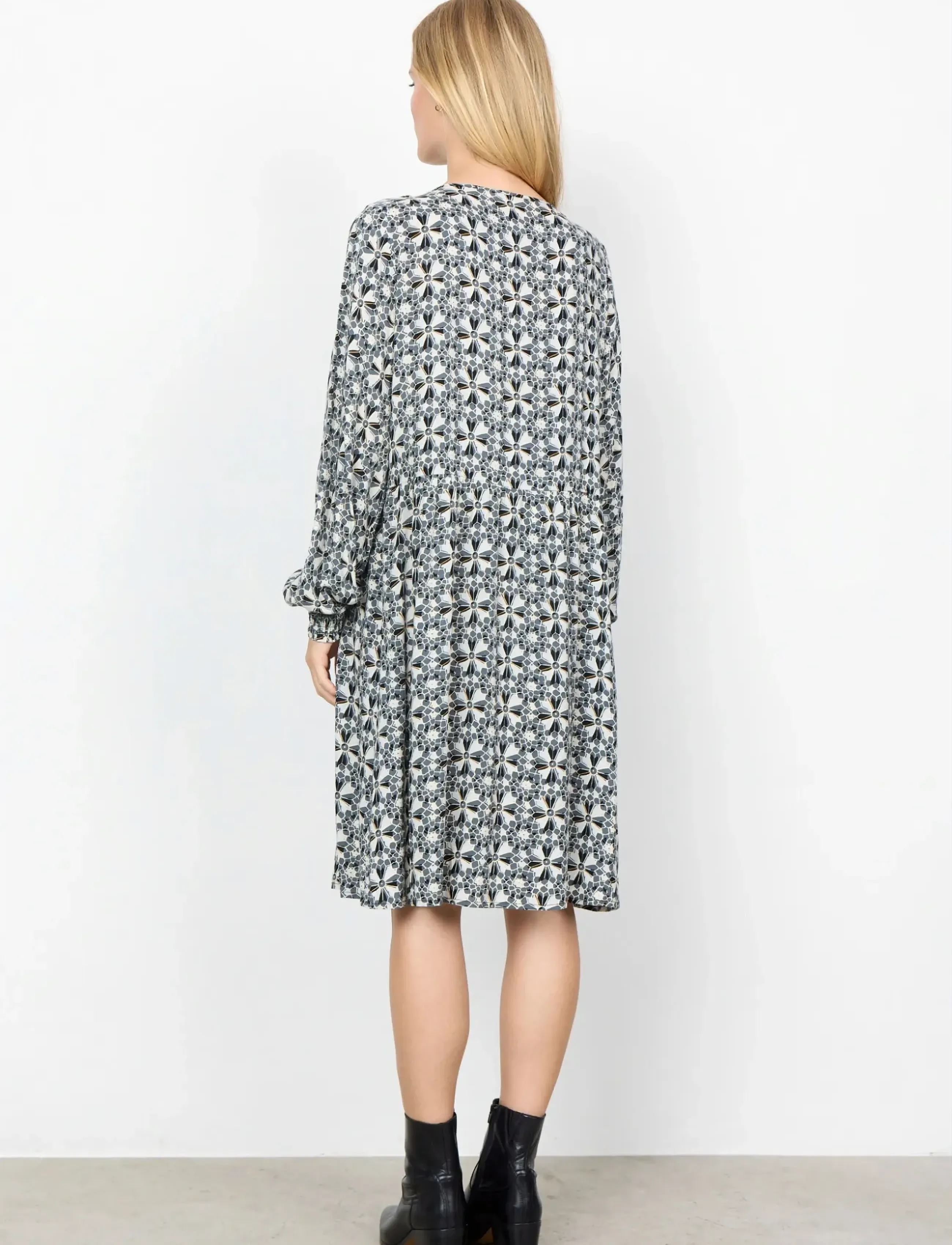 Soyaconcept - SC-TAMRA - midi garuma kleitas - black combi - 3