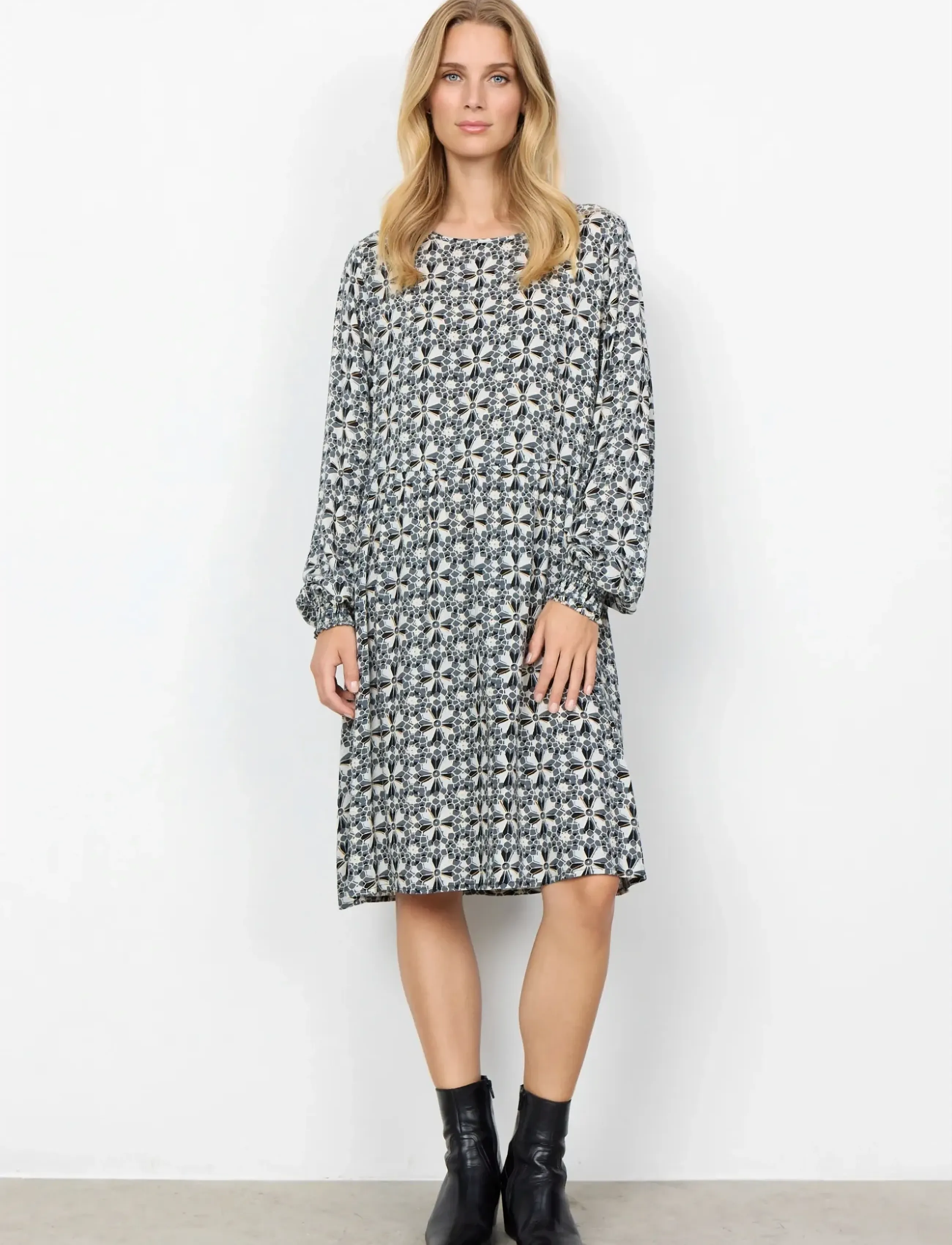 Soyaconcept - SC-TAMRA - midi garuma kleitas - black combi - 4