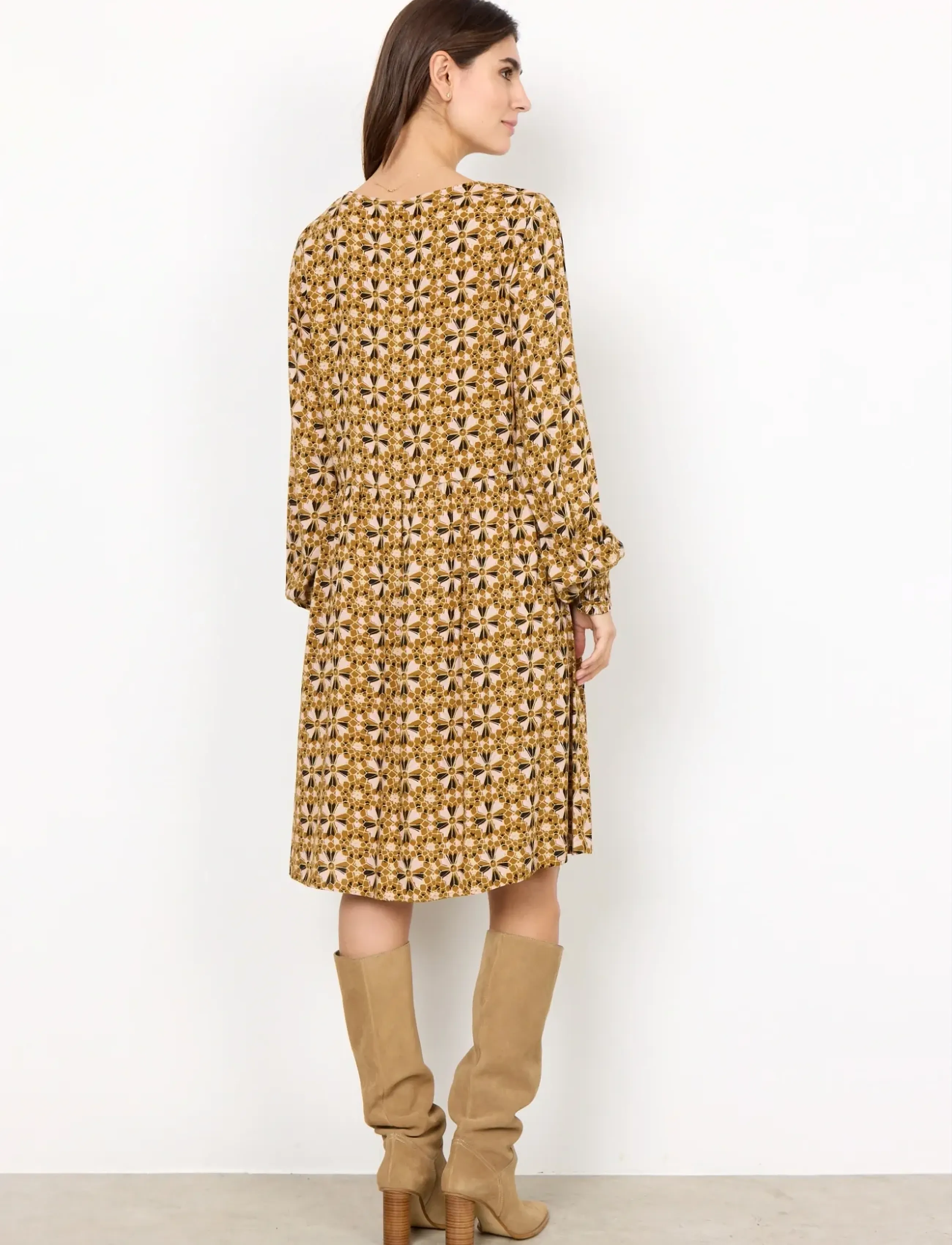 Soyaconcept - SC-TAMRA - robes midi - golden yellow combi - 3