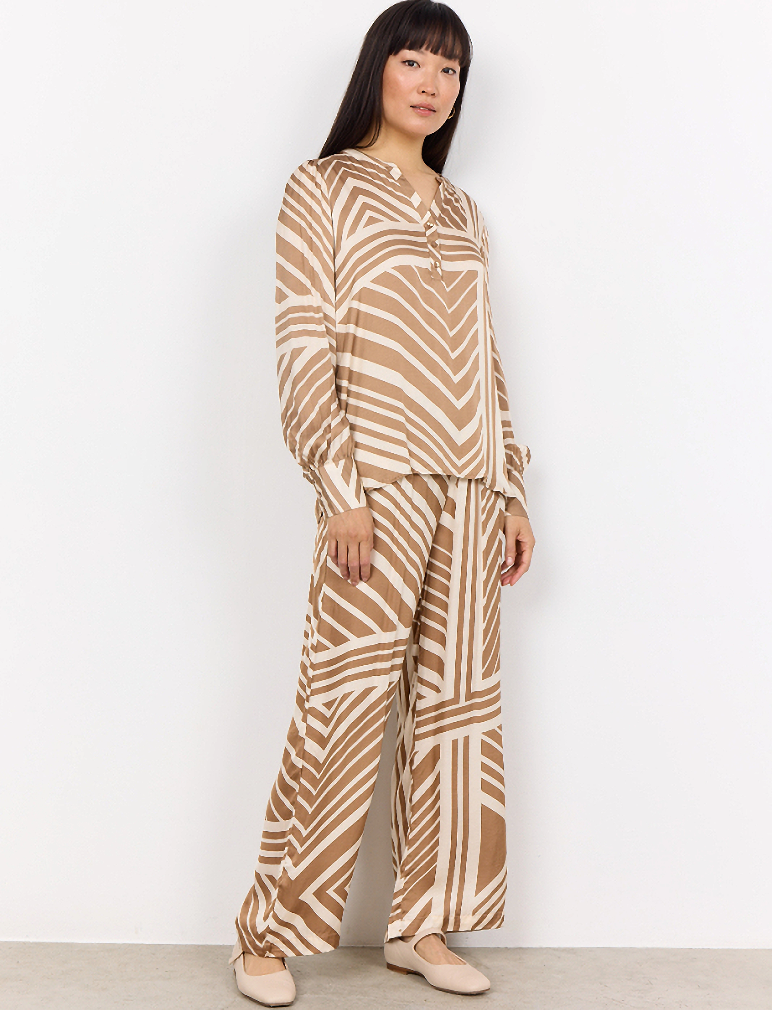 Soyaconcept - SC-FARO - long-sleeved blouses - desert brown combi - 3