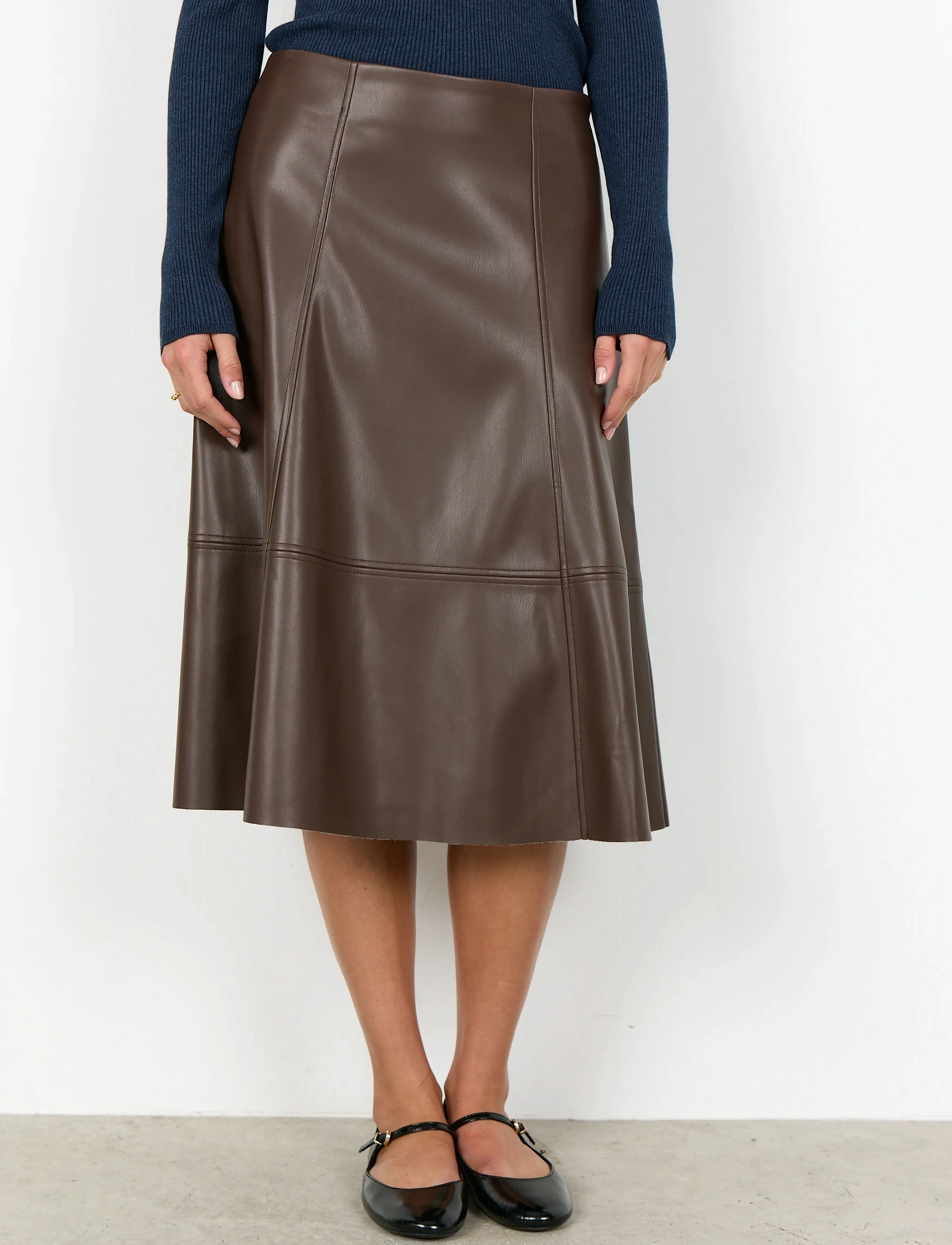 Soyaconcept SC-BECKIE - Midi skirts - 8694 HOT FUDGE / brown