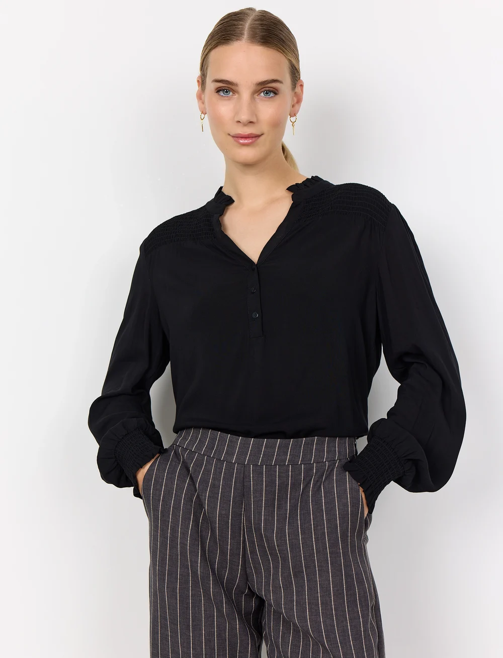 Soyaconcept - SC-RADIA - långärmade blusar - black - 0