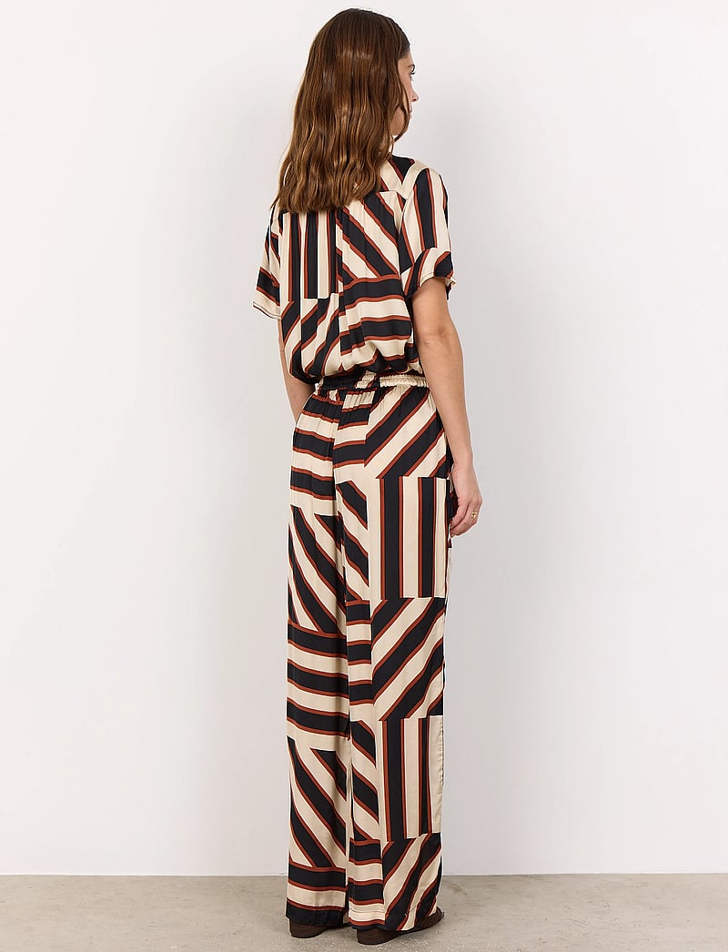 Soyaconcept - SC-ROJA - kurzämlige blusen - black combi - 4