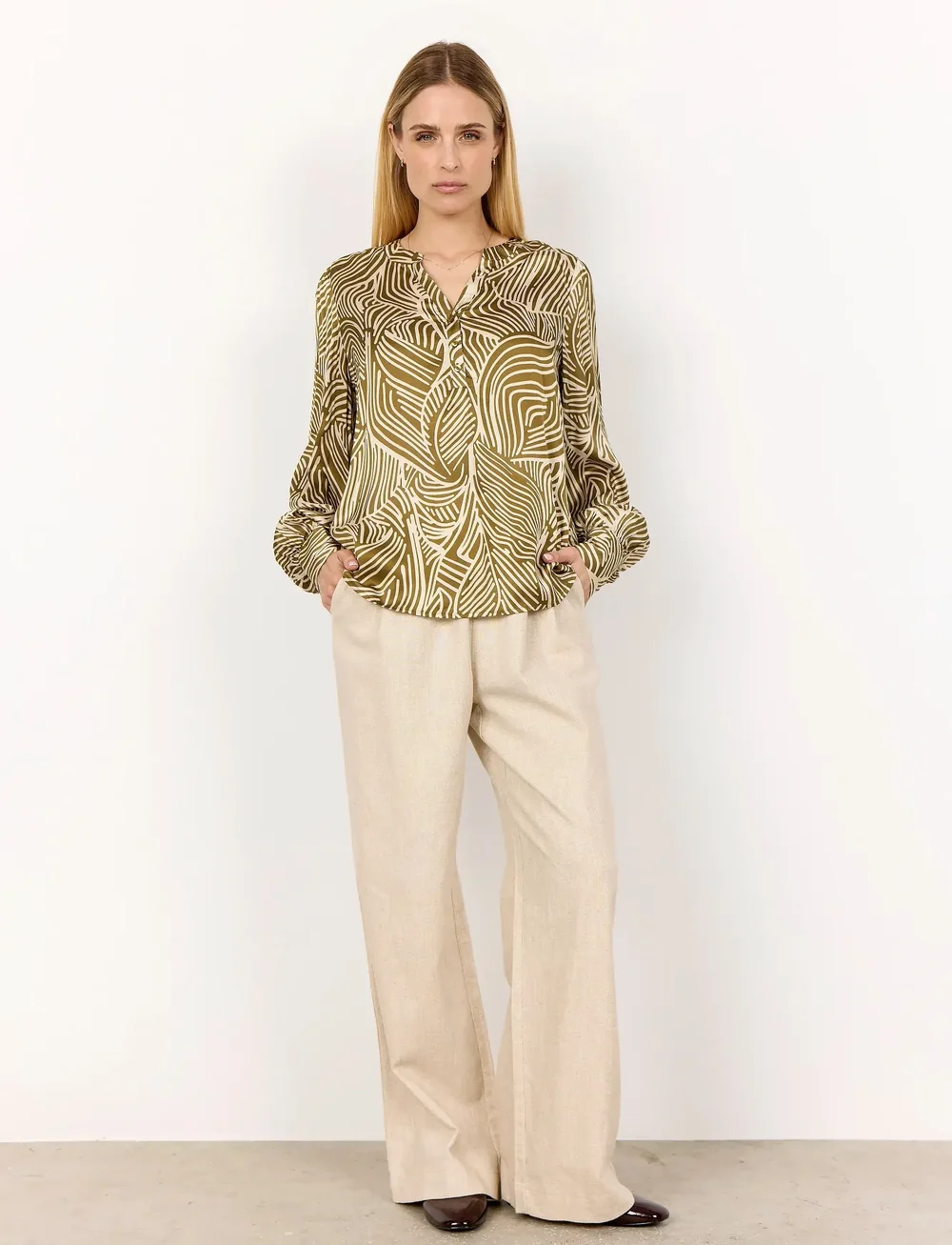 Soyaconcept - SC-SIGNORA - langærmede bluser - 7230 misty olive combi - 4