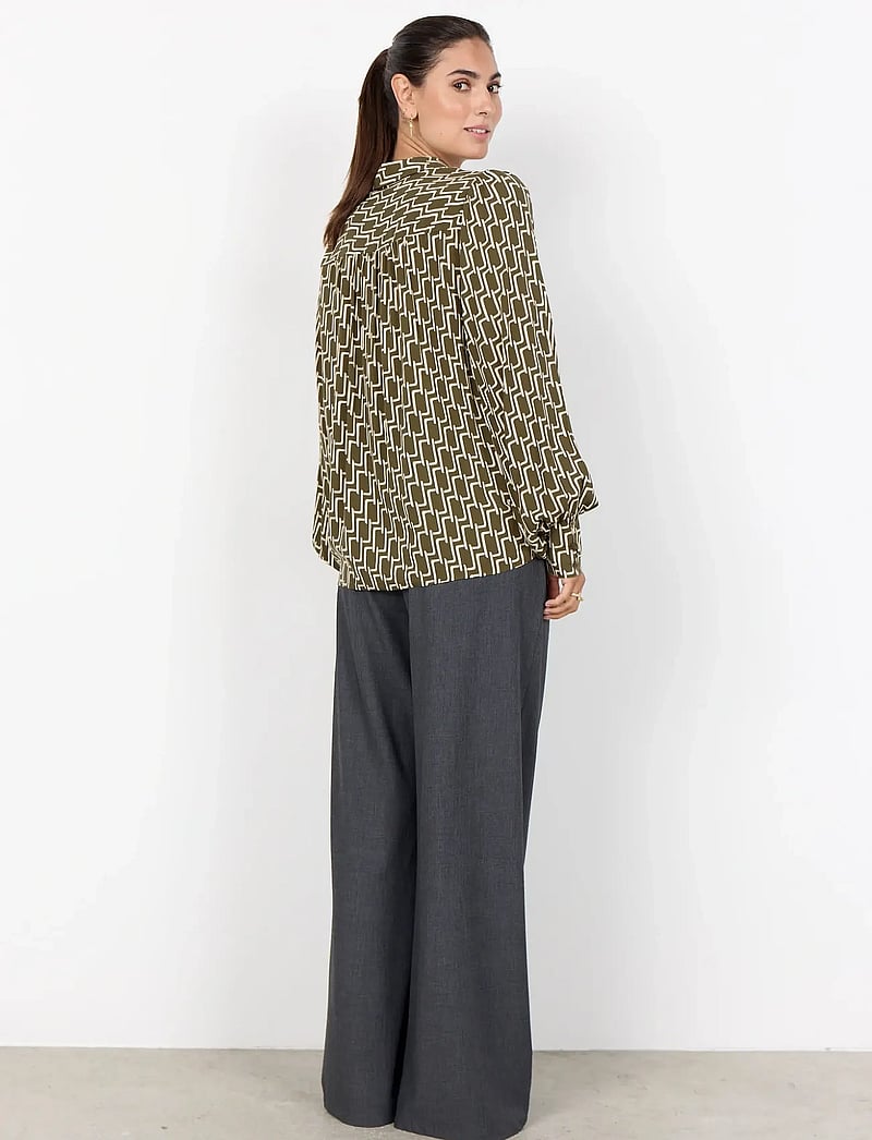 Soyaconcept - SC-VARLA - langærmede skjorter - 7965c dark olive combi - 3