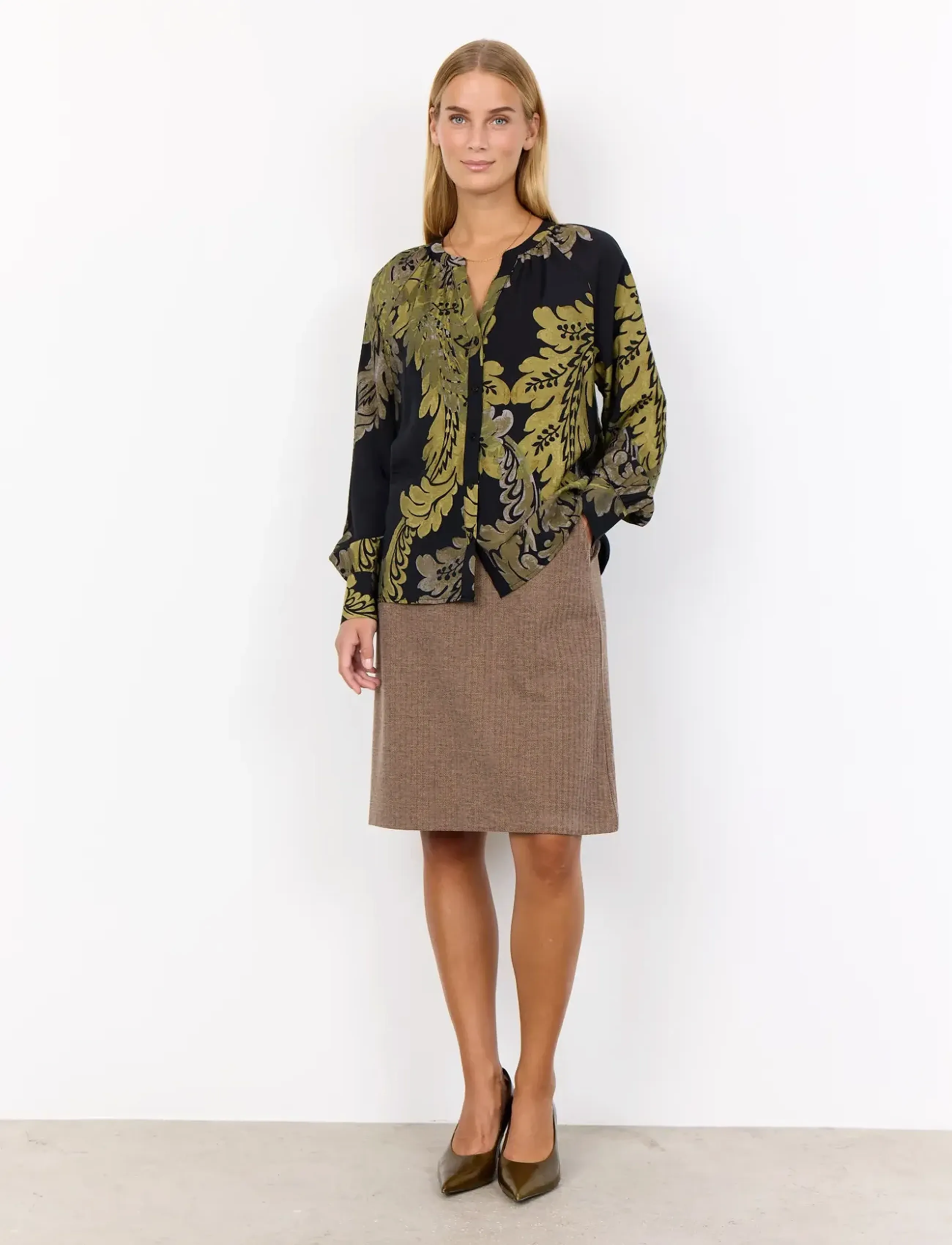 Soyaconcept - SC-VAIKE - long-sleeved blouses - 7965c dark olive combi - 4