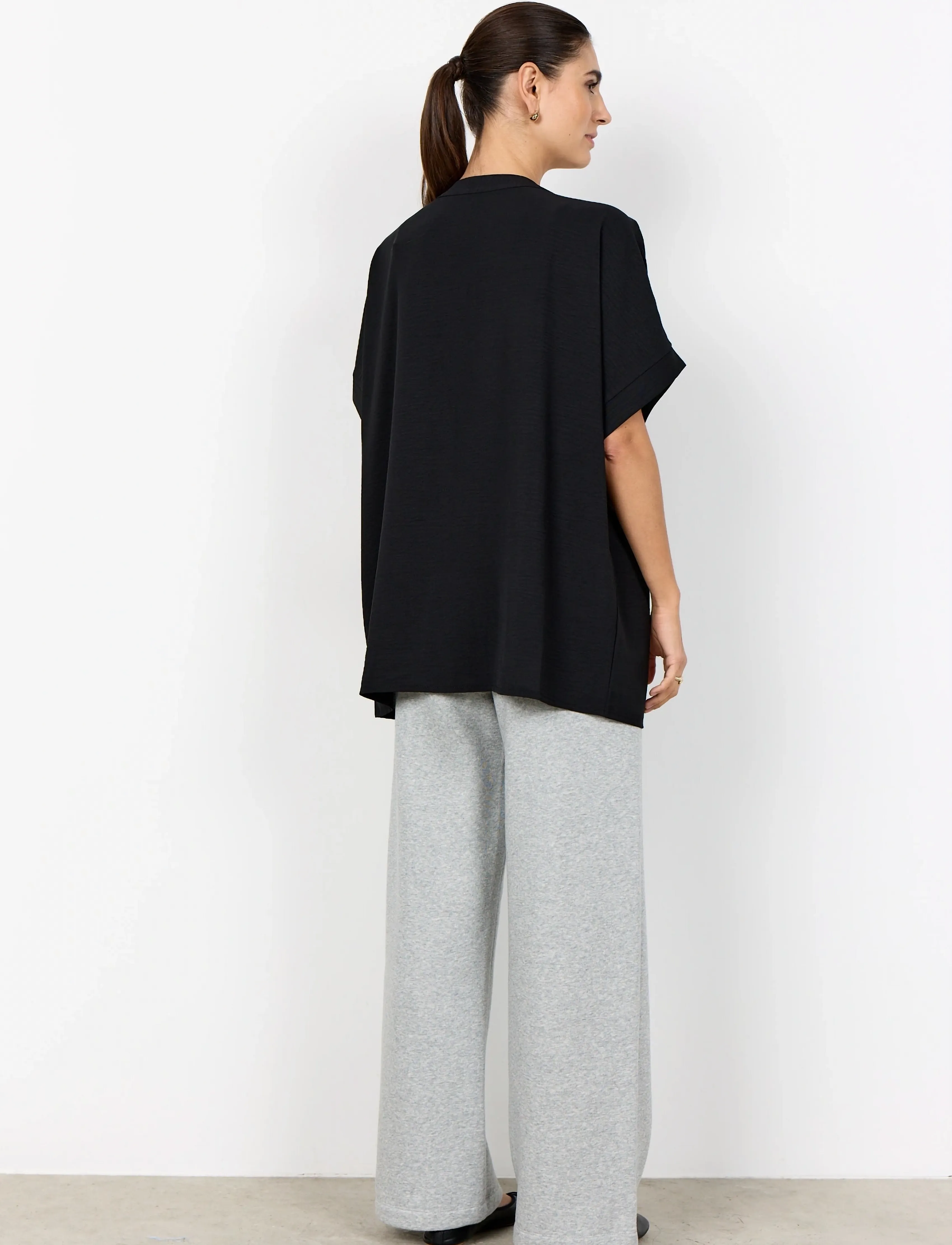 Soyaconcept - SC-CATH - kurzämlige blusen - 9999 black - 4