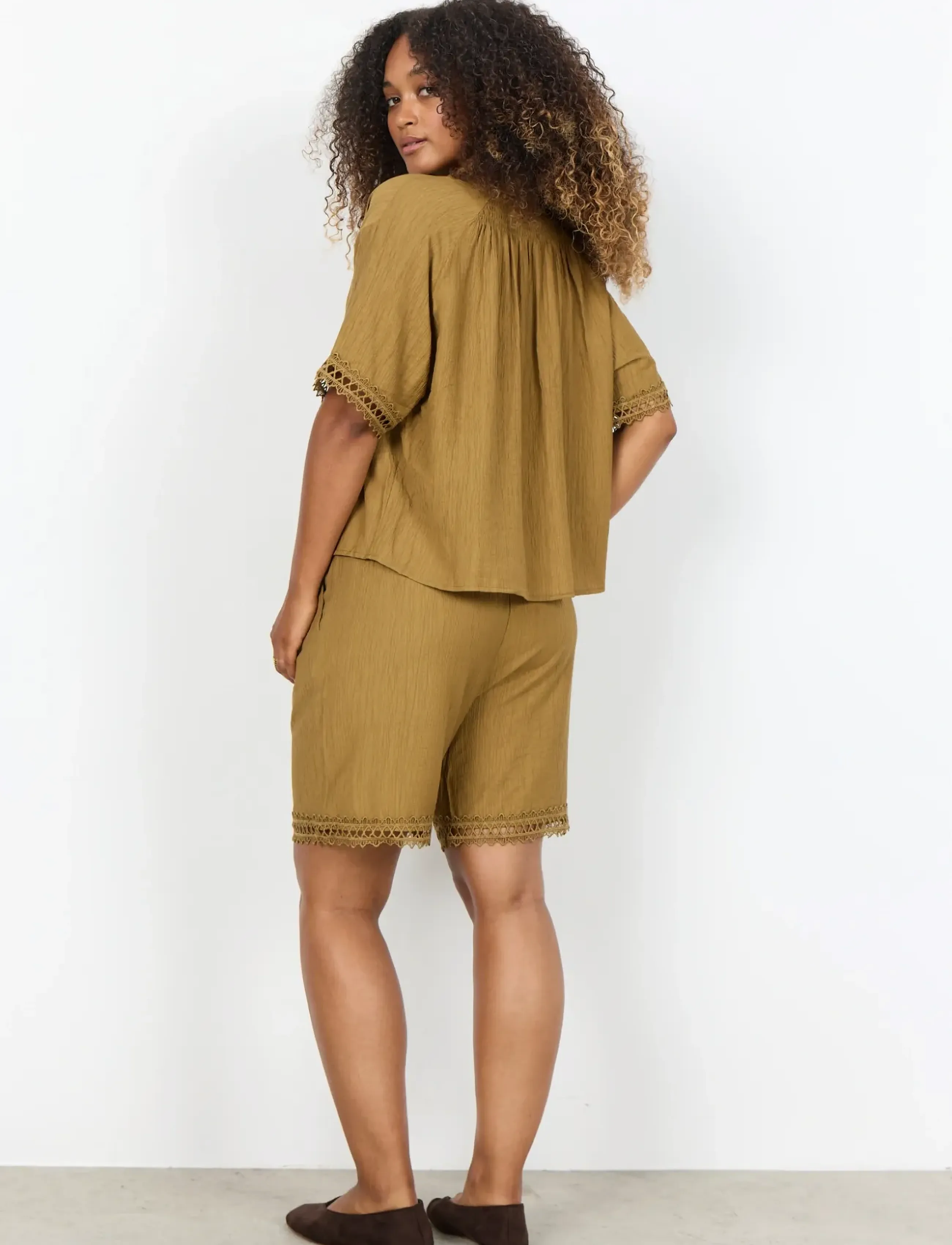 Soyaconcept - SC-FABRINA - short-sleeved shirts - 7120 butternut - 5