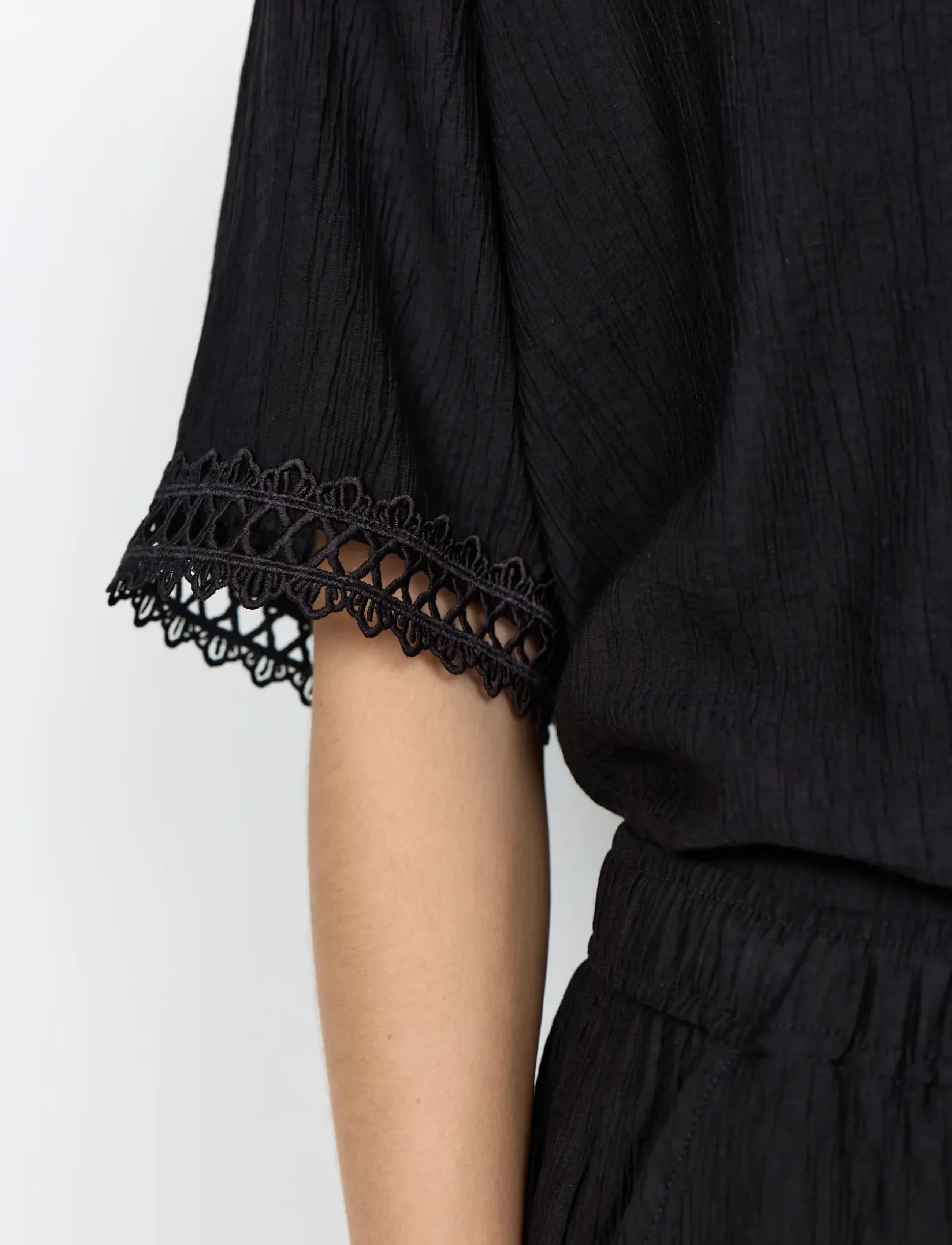 Soyaconcept - SC-FABRINA - short-sleeved shirts - 9999 black - 5