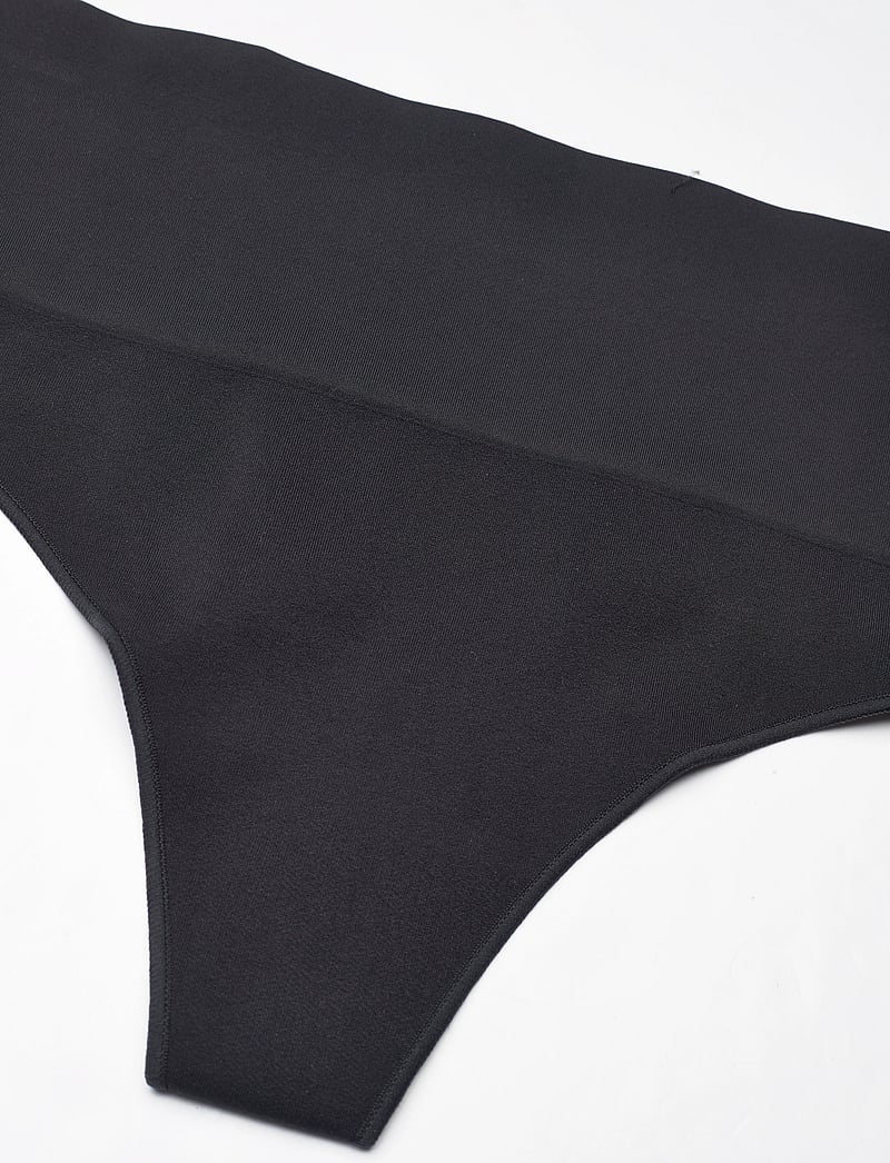 Spanx - SPANXshape™ ExtraOrdinary Thong - shaping nederdelar - very black - 2