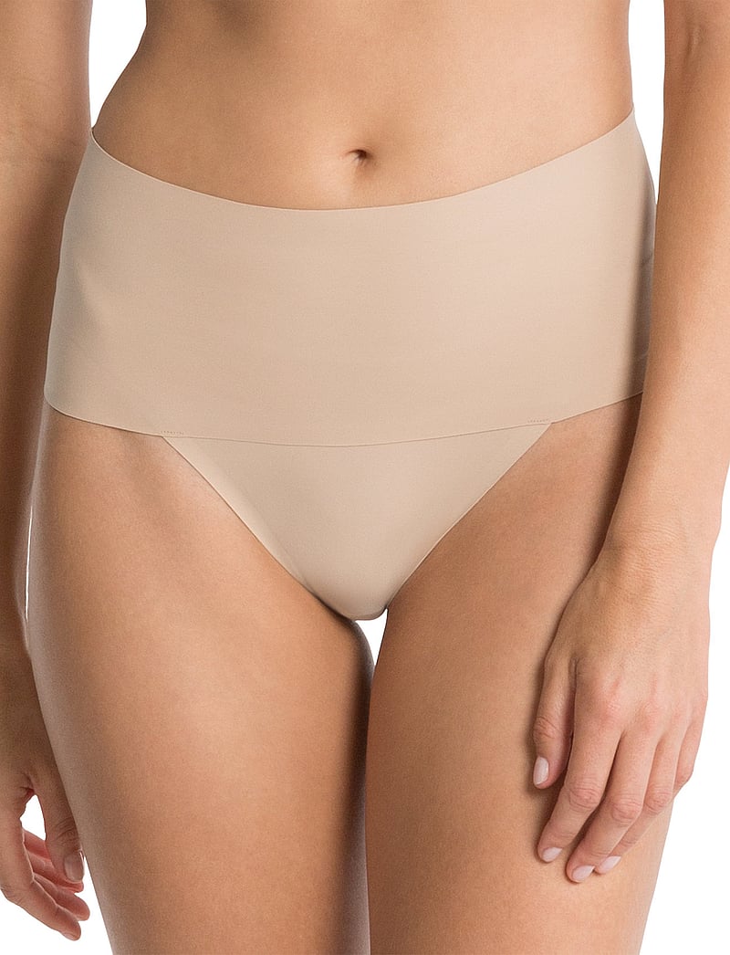 Spanx - SPANXsupersmooth™ Undie-tectable® Thong - stringtrusser - soft nude - 0