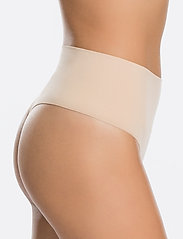 Spanx - Everyday Shaping Panties Thong - soft nude - 3