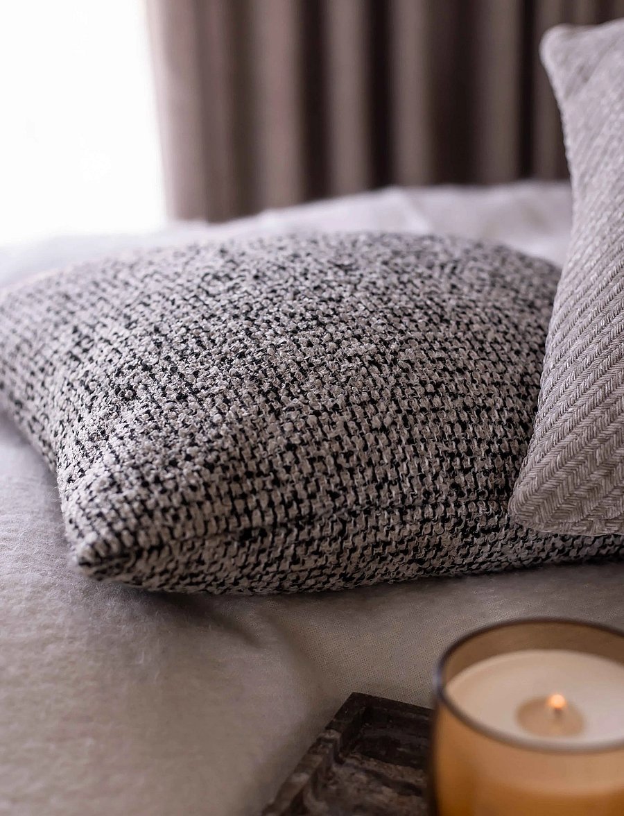 Specktrum - Koko Pillow - padjad - white/black/sand - 2