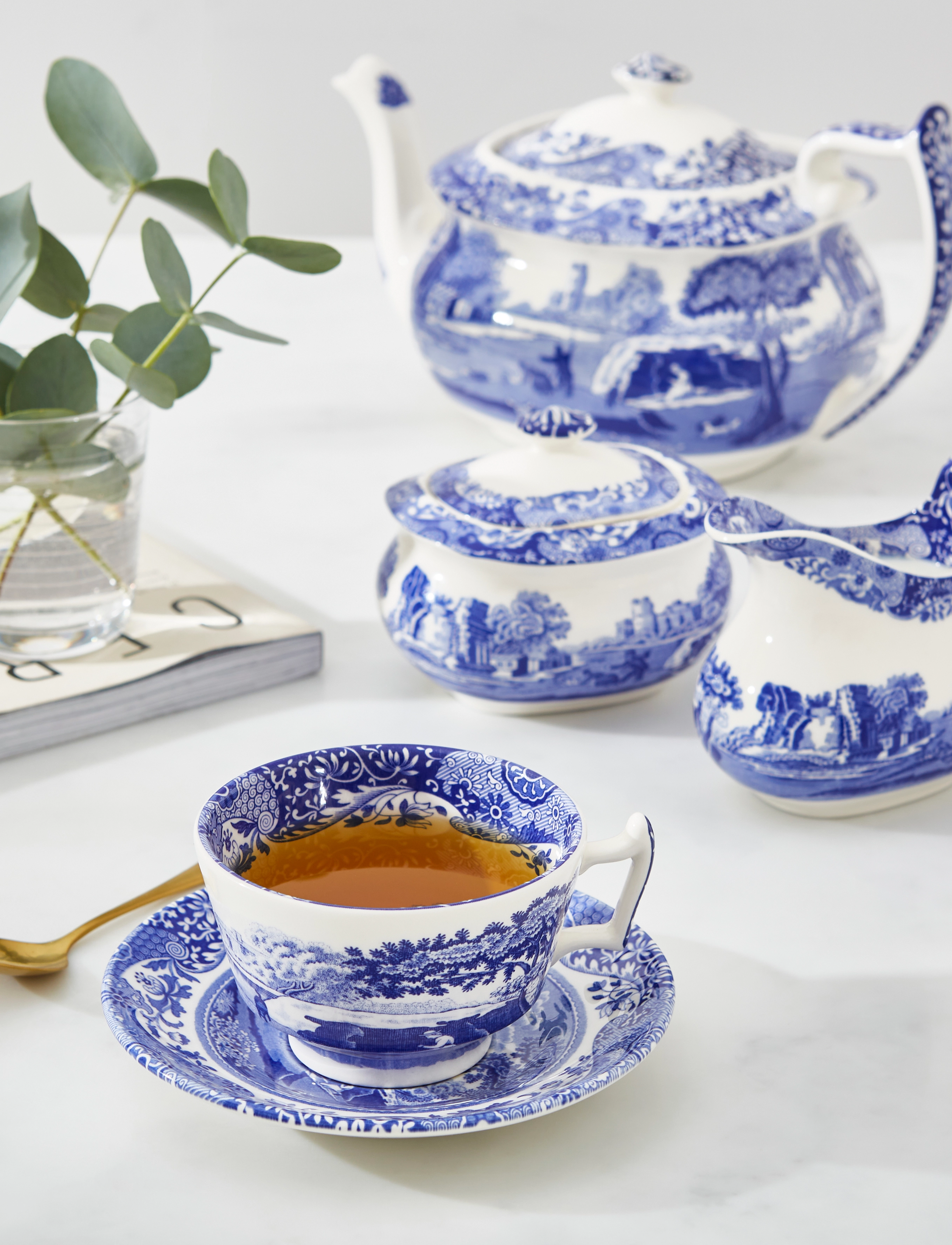 Spode - Blue Italian Teacup & Saucer 4-pack - arbatos puodeliai - blue / white - 4