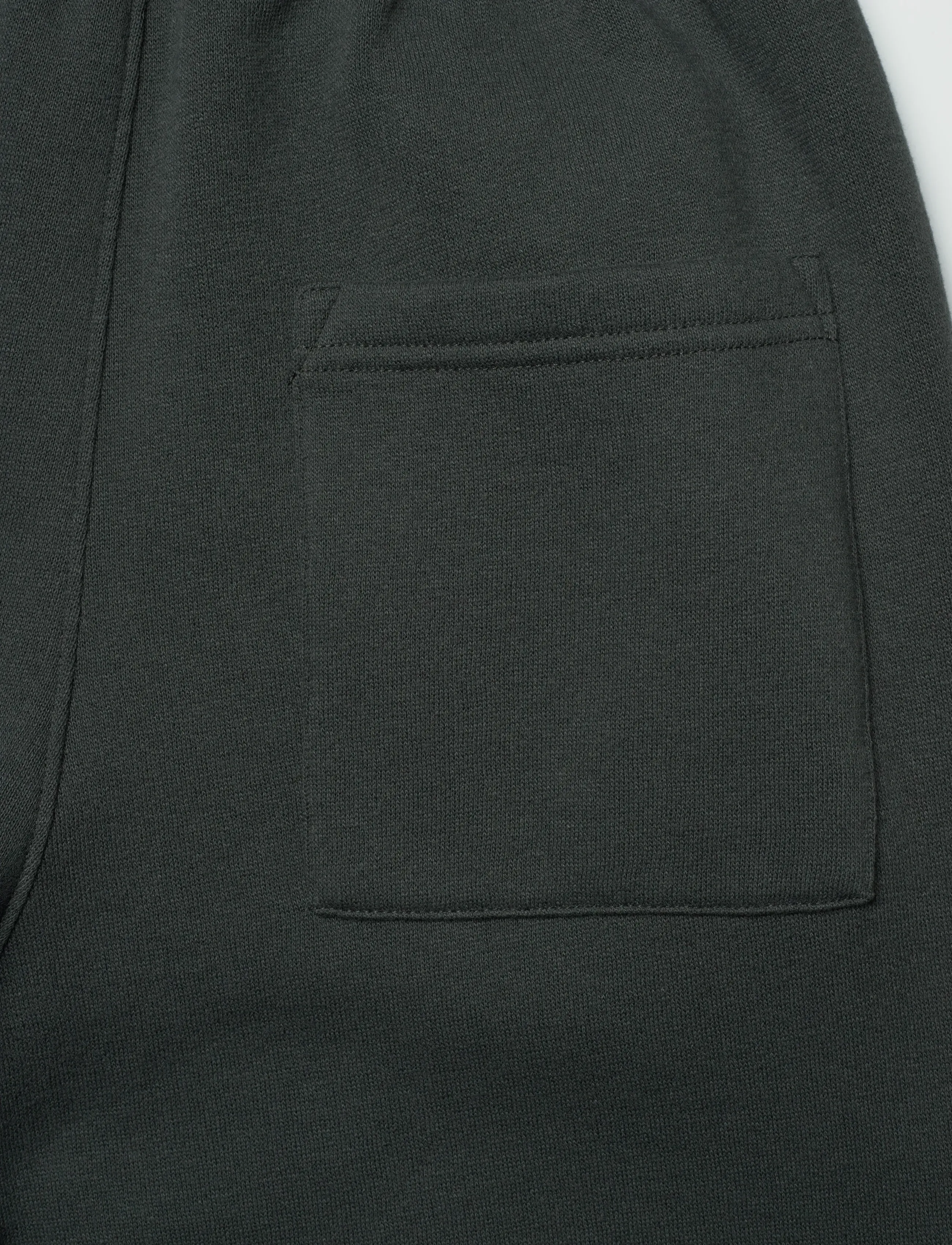 Sporty & Rich - Serif Logo Soft Sweapant - sportiska stila bikses - faded black - 4