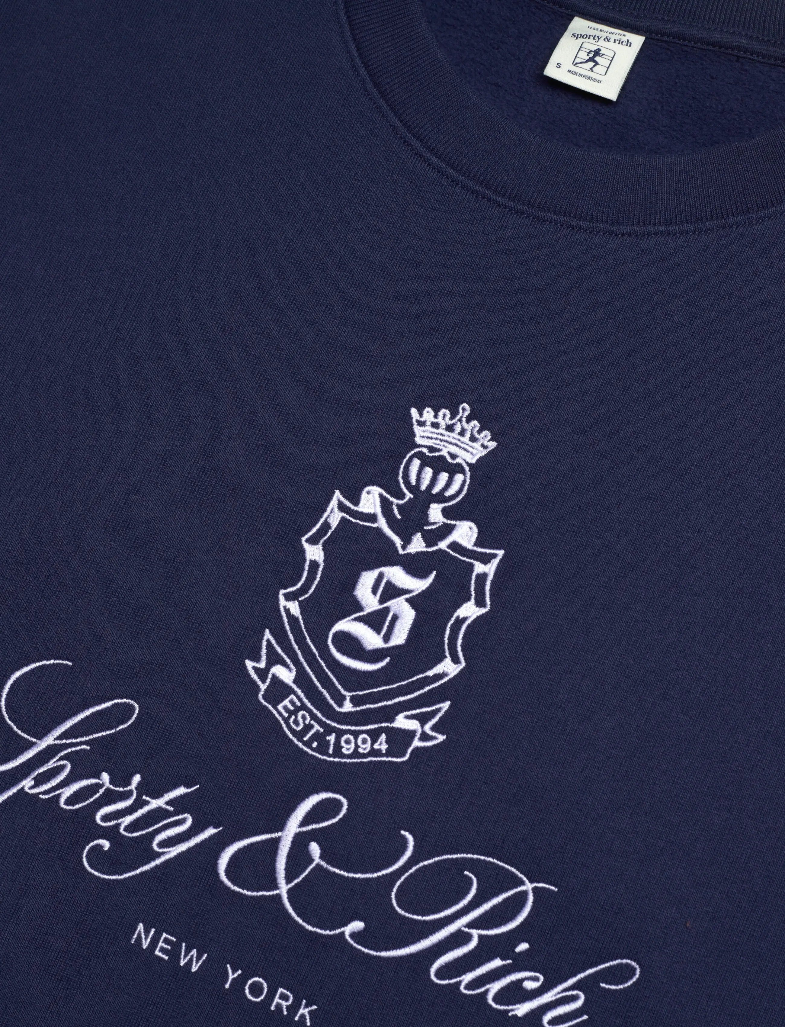 Sporty & Rich - Vendome Embroidered Crewneck - sweatshirts & hættetrøjer - dark navy - 2