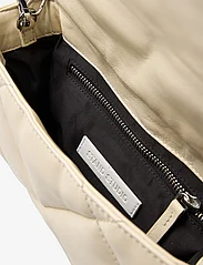Stand Studio - Brynn Chain Bag - ballīšu apģērbs par outlet cenām - peach sorbet/silver - 3