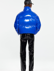 Stand Studio - Tatum Jacket - virsjakas ar dūnu pildījumu un polsterējumu - electric blue - 4