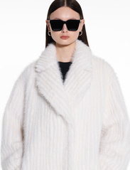 Stand Studio - Genevieve Coat - fake fur jakker - off white - 5