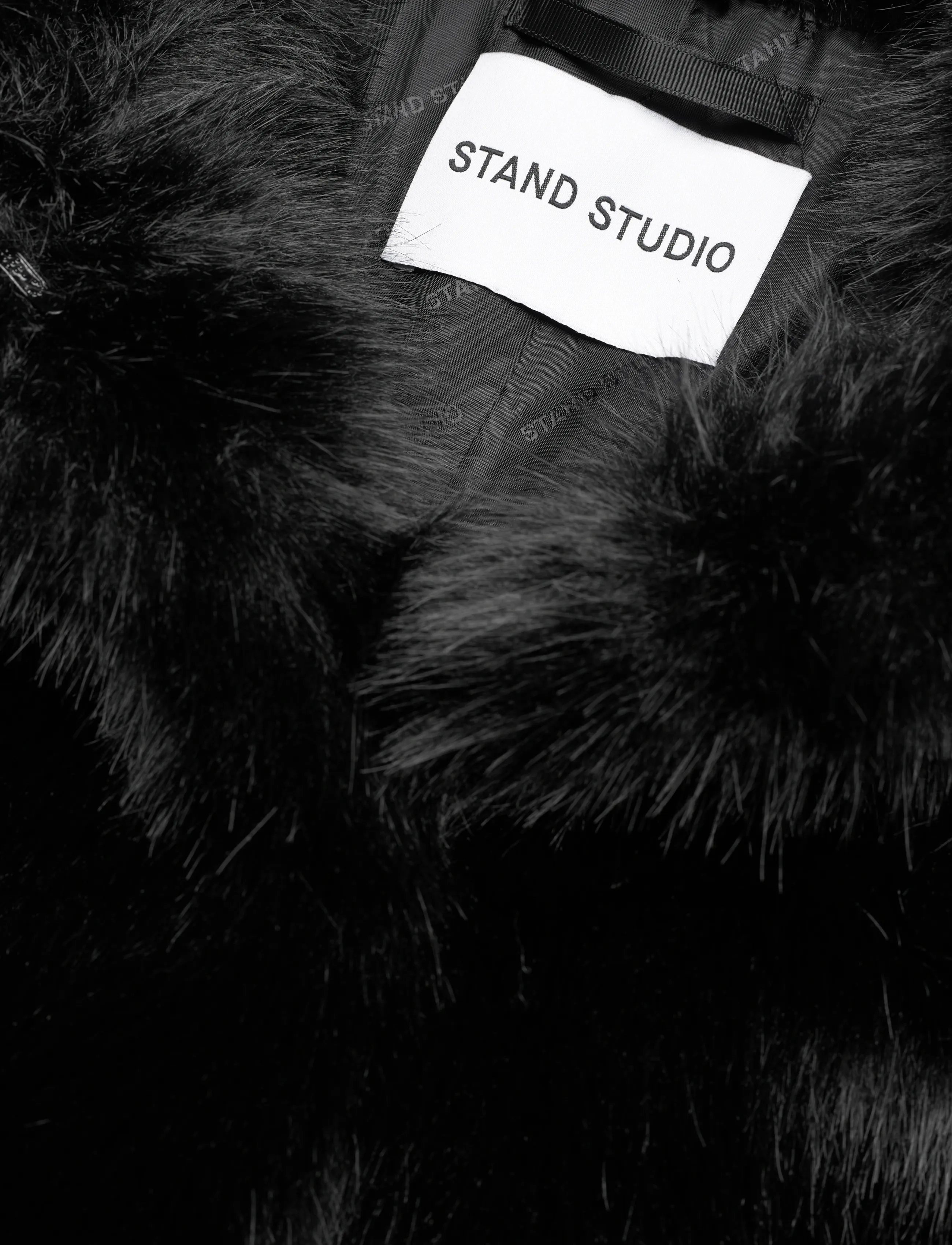 Stand Studio - Sadie Cropped Jacket - odzież wierzchnia - black - 3