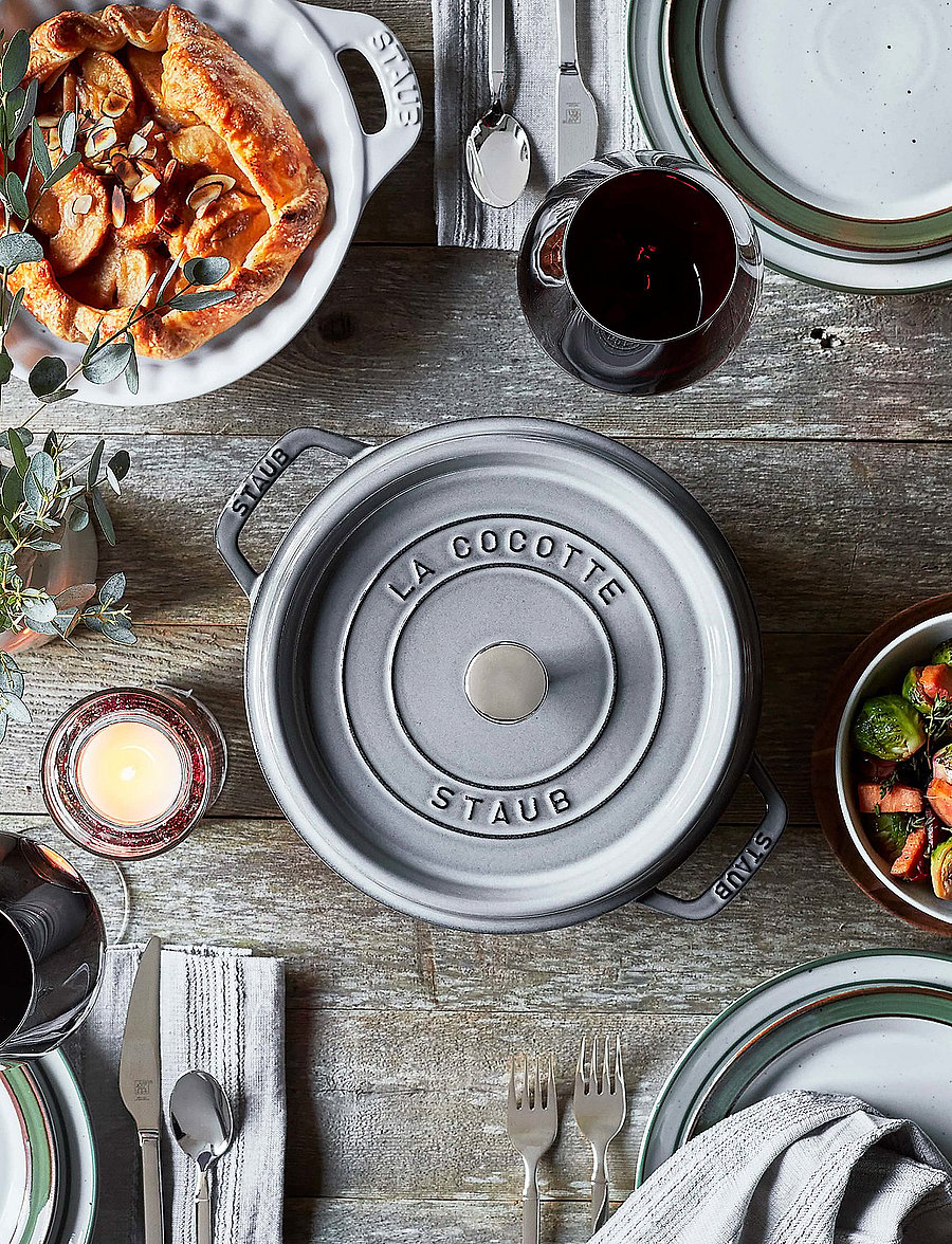 STAUB - La Cocotte - Round cast iron - töpfe & pfannen - gray - 1