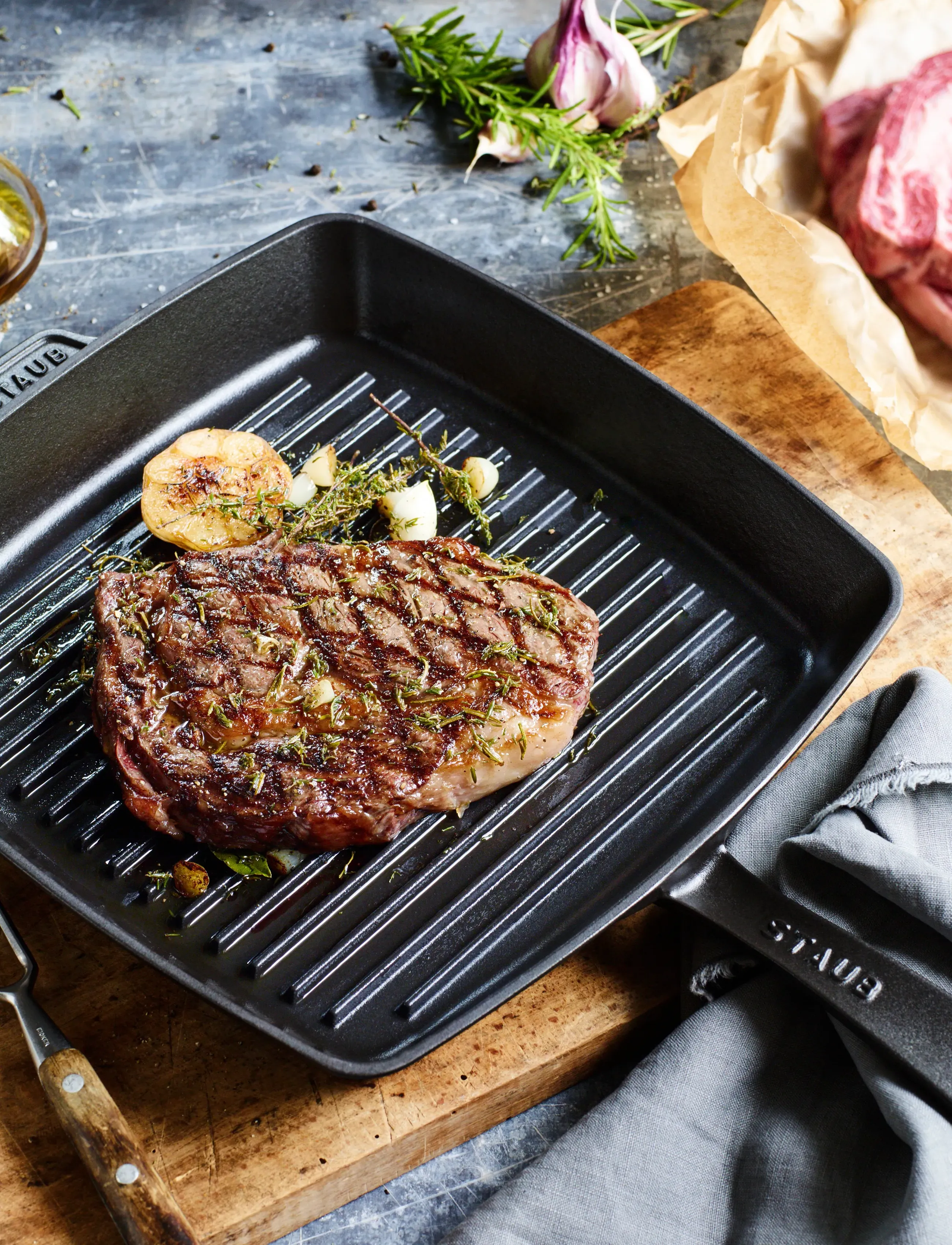 STAUB American Grill 26 X 26 cm Svart, 26X26 cm, Black, Gryder & Pander > Stegepander, Unisex