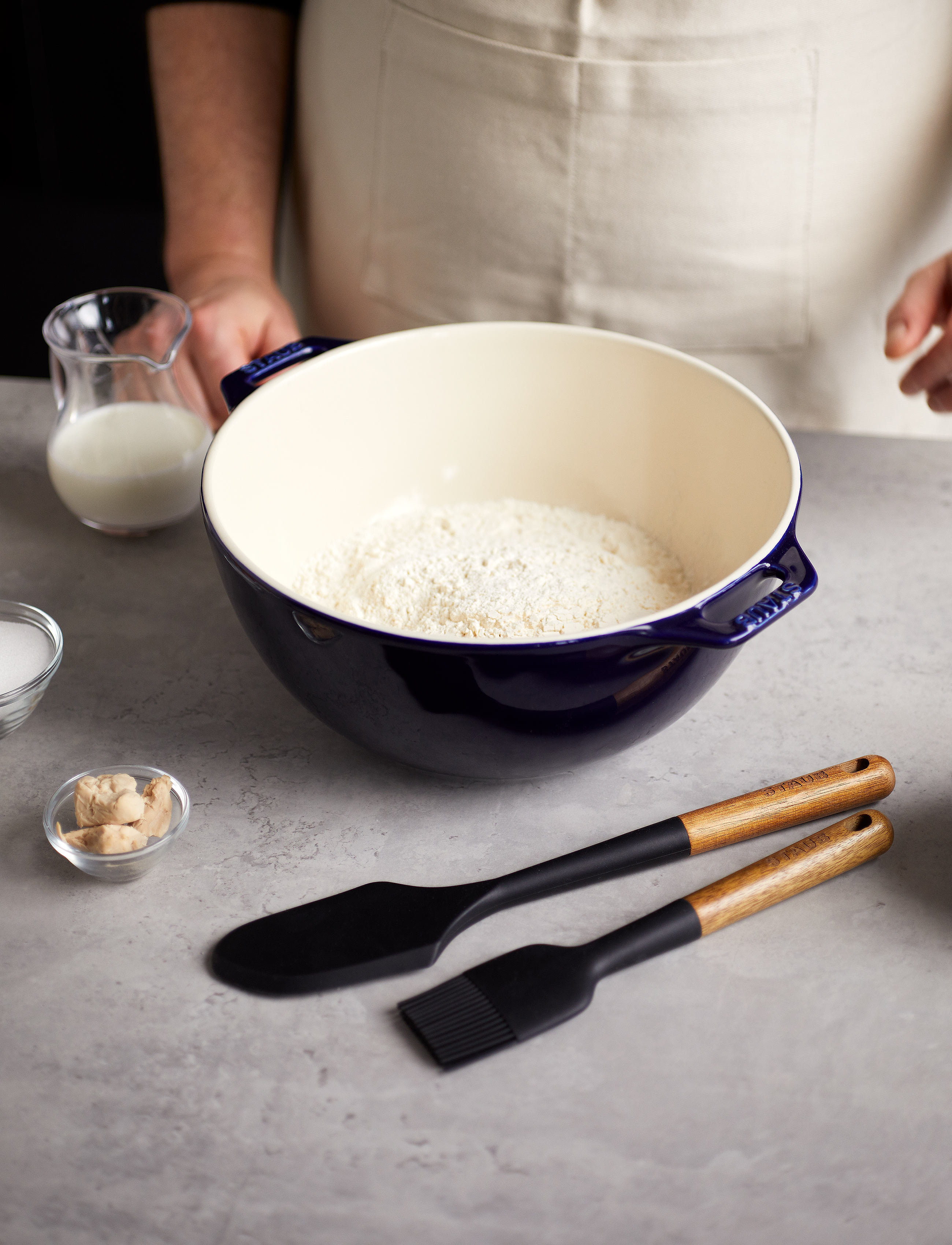 STAUB Dejskraber, 33.4X8 cm, Black, Bagetilbehør > Spatler & Dejskrabere, Unisex