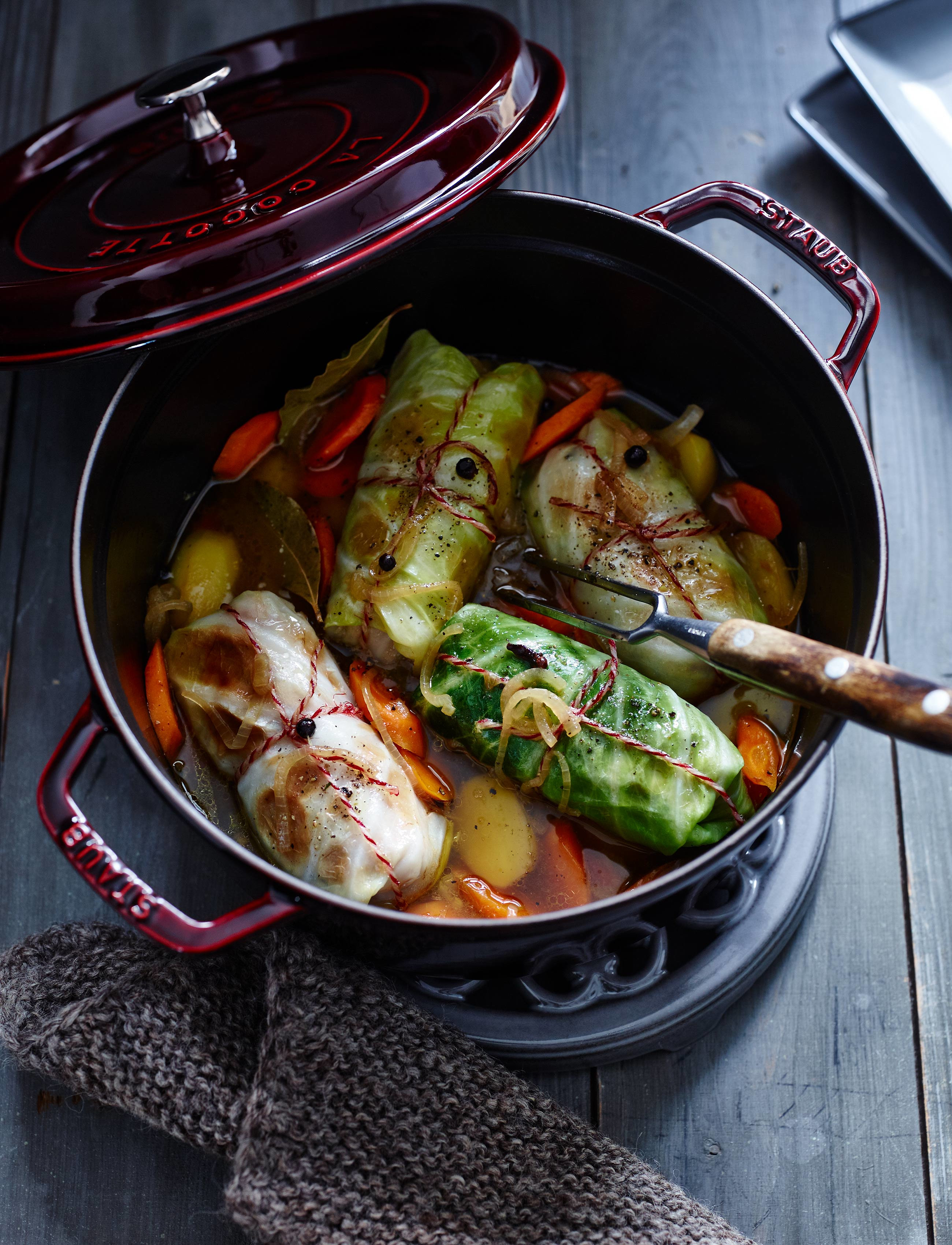 STAUB La Cocotte – Rund Gryde, 3-Lags Emalje, 5.2L, Red, Gryder & Pander > Bradepander, Unisex