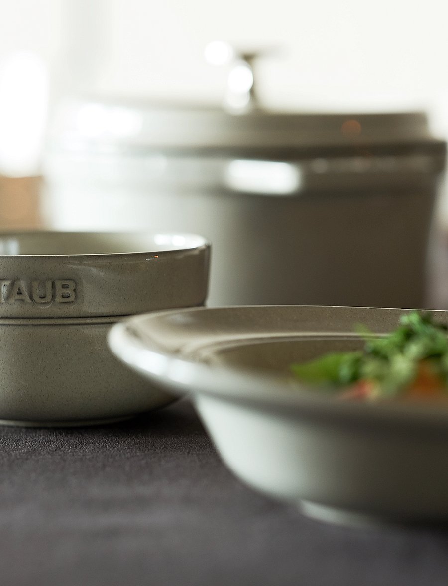 STAUB - Staub, Plate 25 cm, white truffle - praetaldrikud - grey - 3