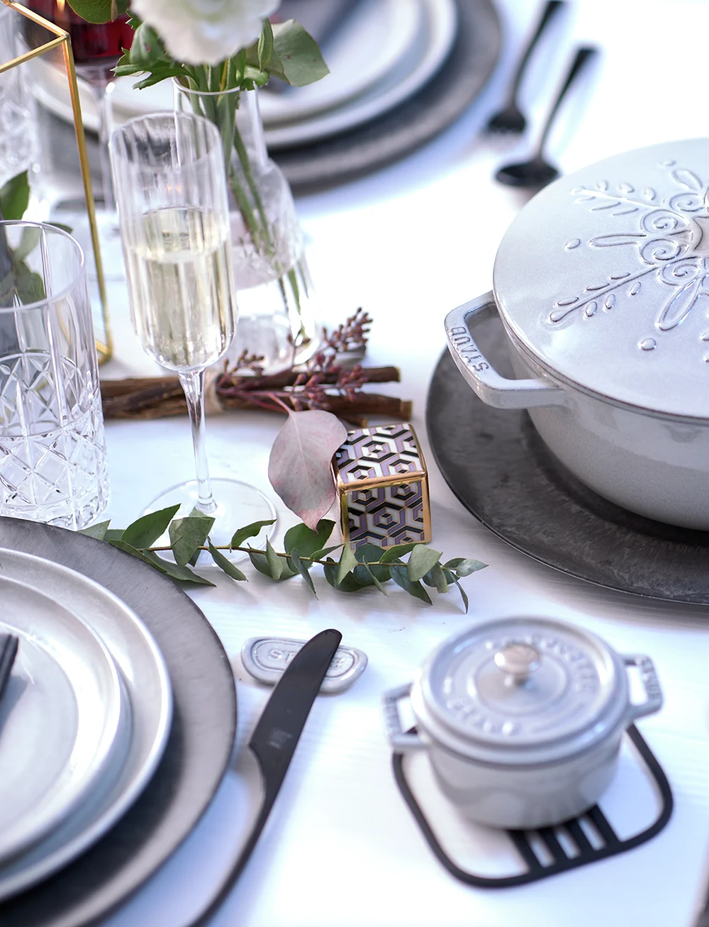 STAUB - Staub, Cutlery rest set 4 -p, white truffle - eßstäbchen - grey - 1