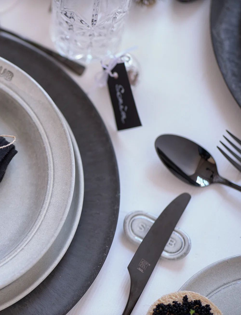 STAUB - Staub, Cutlery rest set 4 -p, white truffle - eßstäbchen - grey - 2