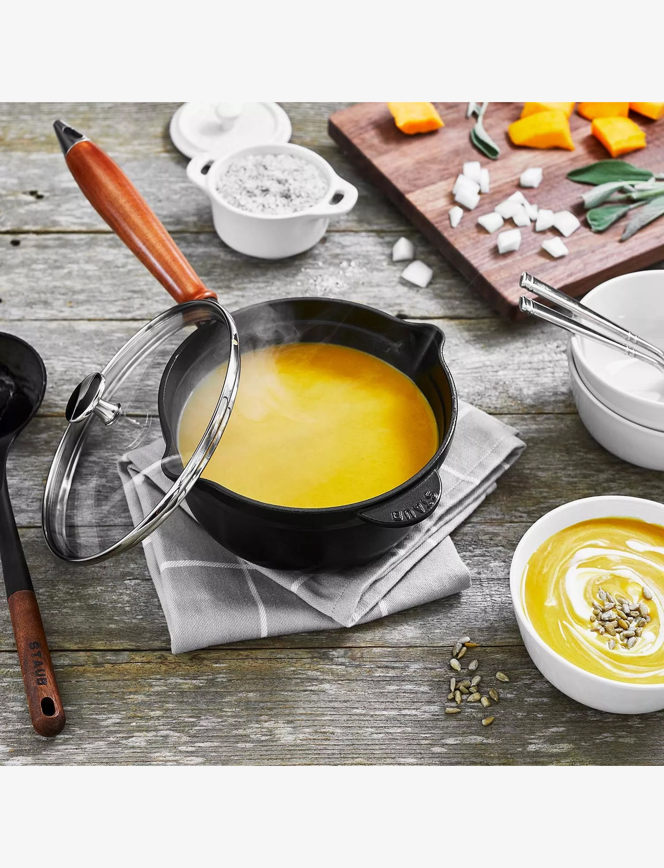 STAUB - Vintage sauce pan with wooden handle - black - 2