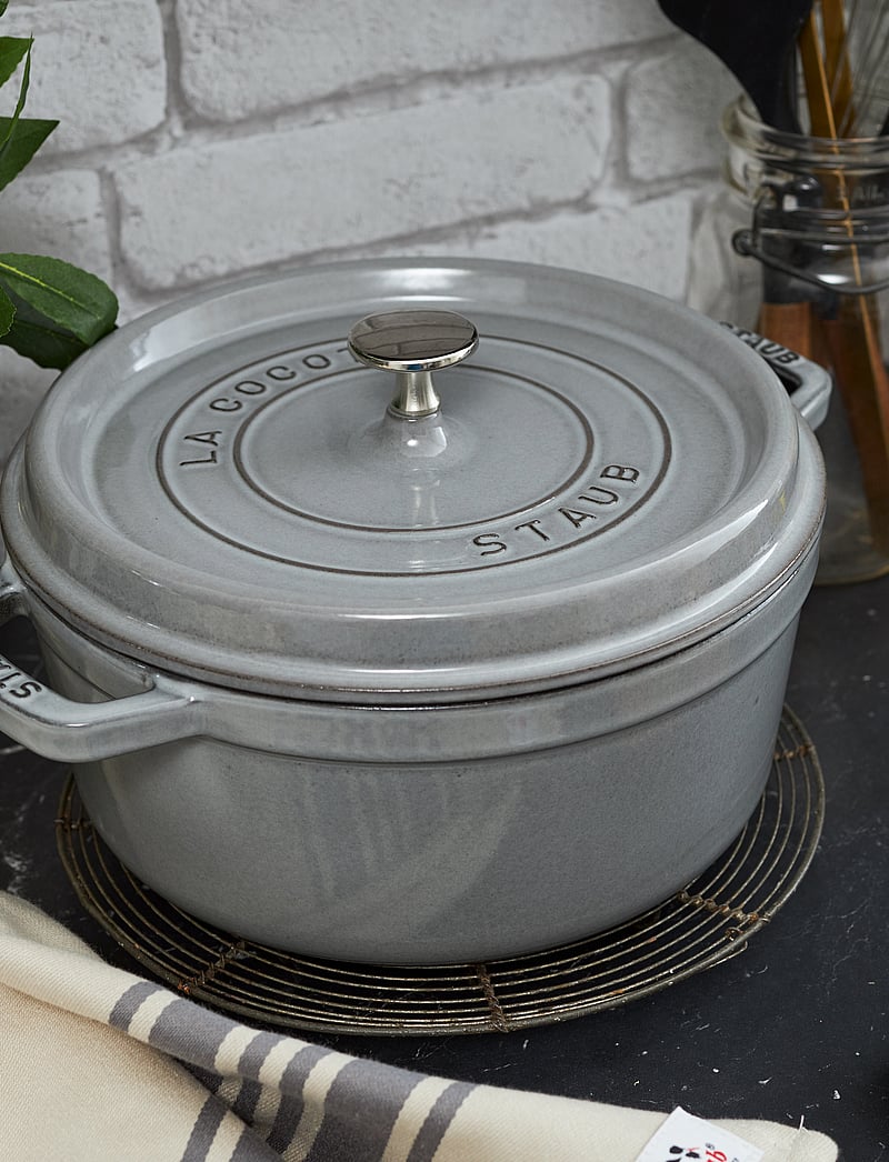 STAUB - La Cocotte - Round cast iron - home - gray - 2
