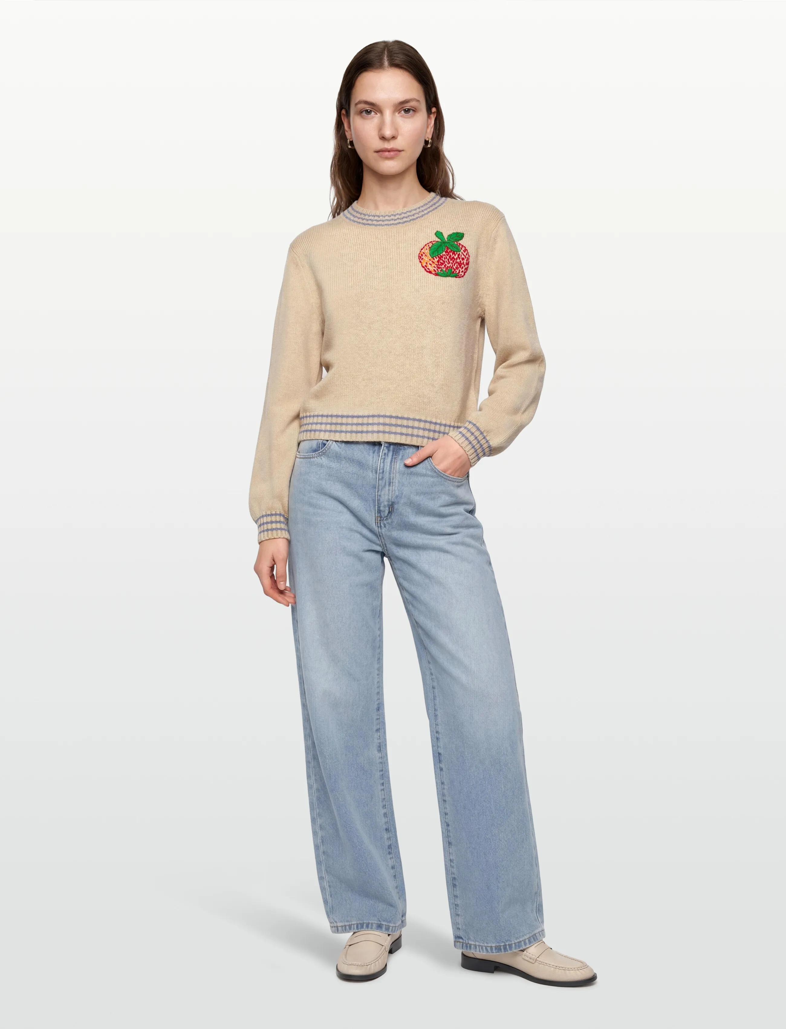 Stella Nova - Wool Sweater with Embroidered Apple - tröjor - soft powder - 0