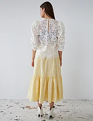 Stella Nova - Lace blouse - lyhythihaiset puserot - ecru - 3