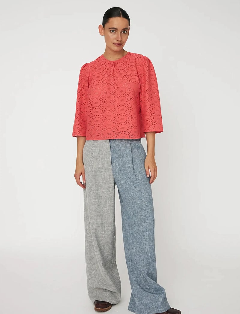 Stella Nova - Cotton Lace Blouse - langärmlige blusen - 671 summer coral - 0