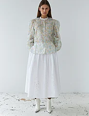 Stella Nova - Transparent cotton shirt - langærmede bluser - creme multicolour flowers - 2