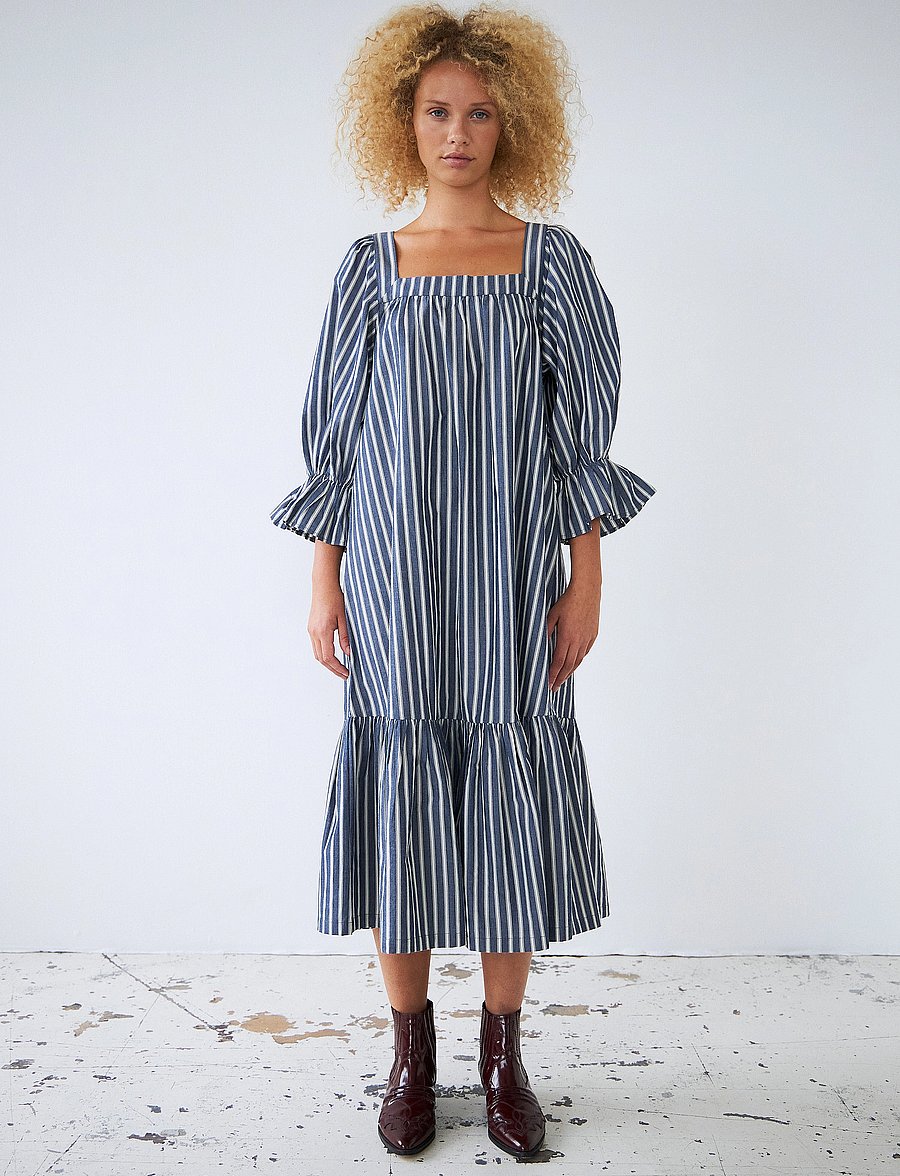Stella Nova - Striped midi dress - midi kjoler - blue stripes - 0