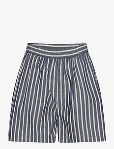 Striped shorts, Stella Nova